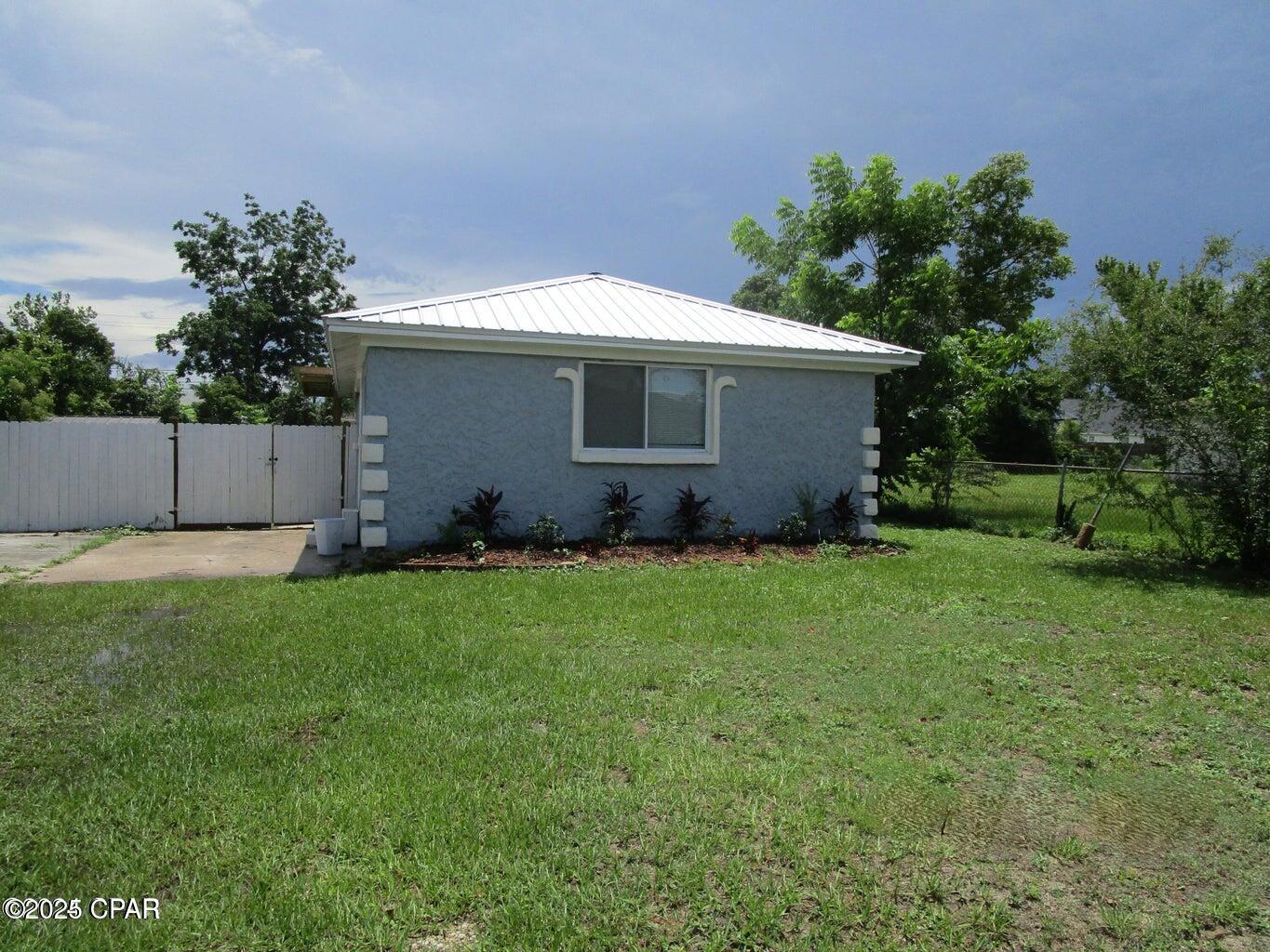 Image 12 For 3020 Selma Avenue