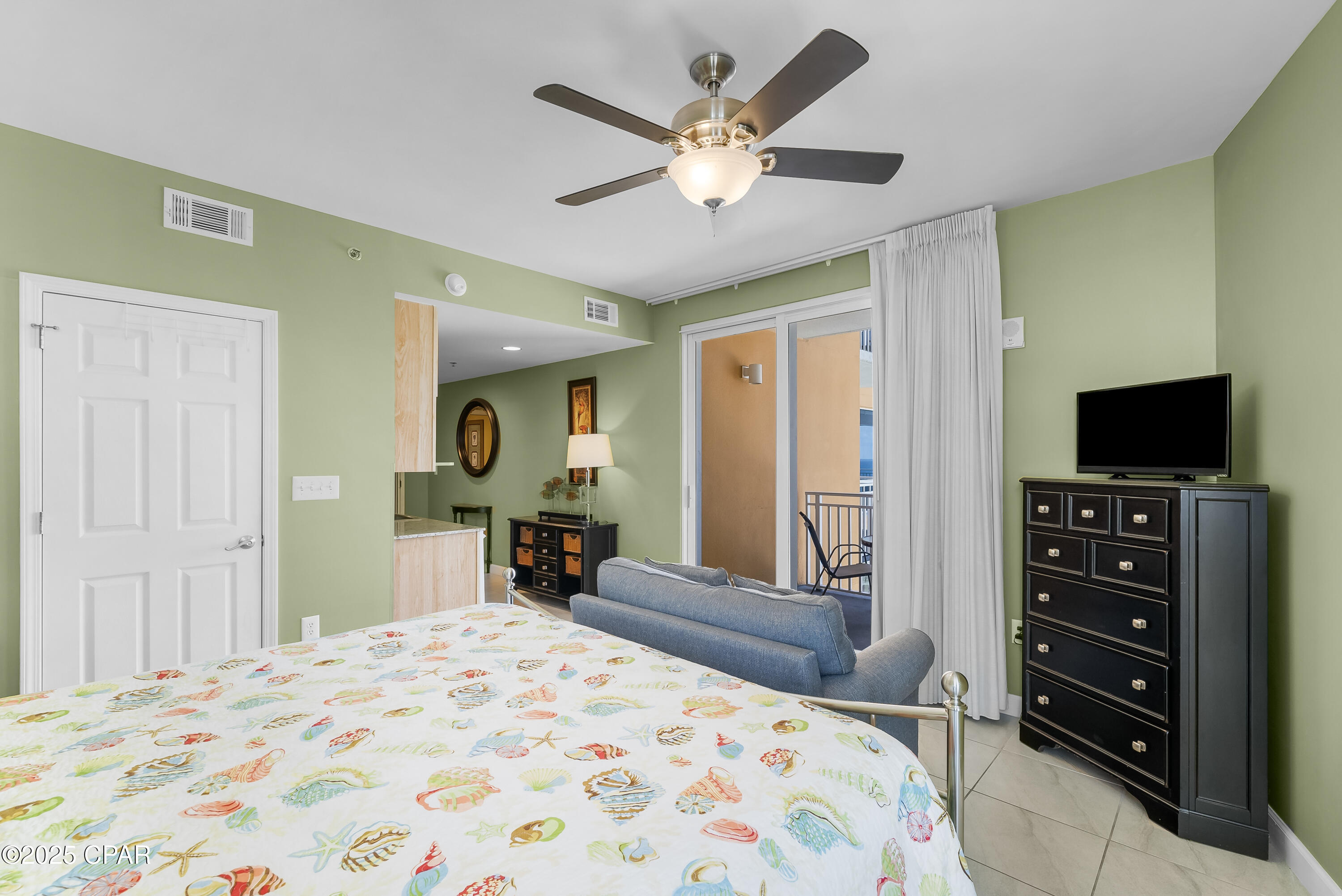 Image 32 For 17739 Front Beach Road 401w