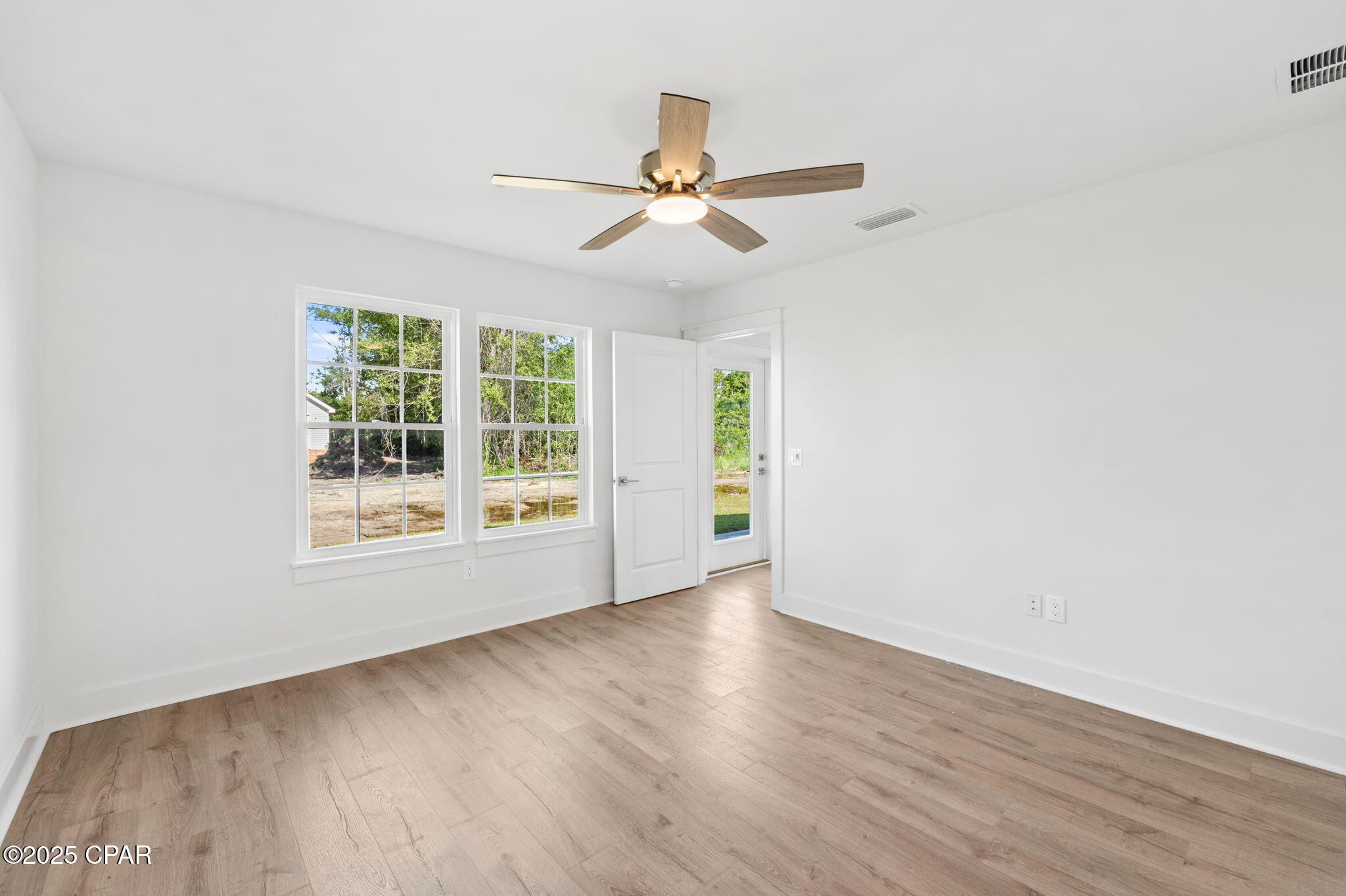 Image 31 For 925 Bonnie Drive