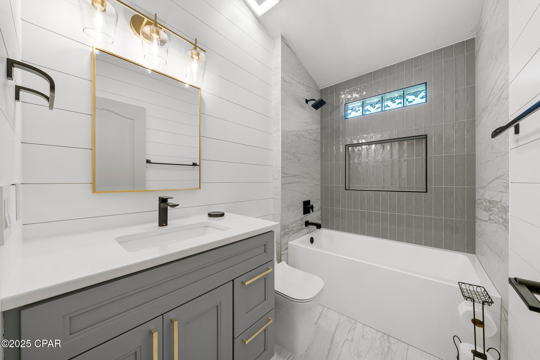 Image 19 For 100 Colony Bay Harbour Drive