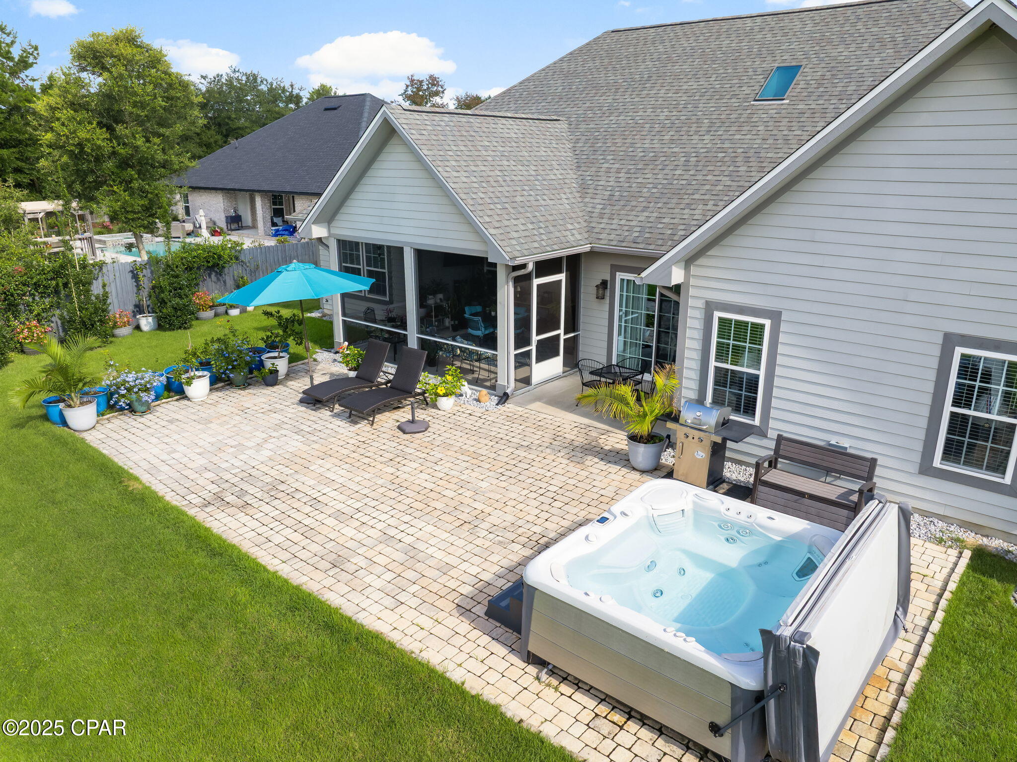 Listing photo id 19 for 130 Lake Merial Boulevard