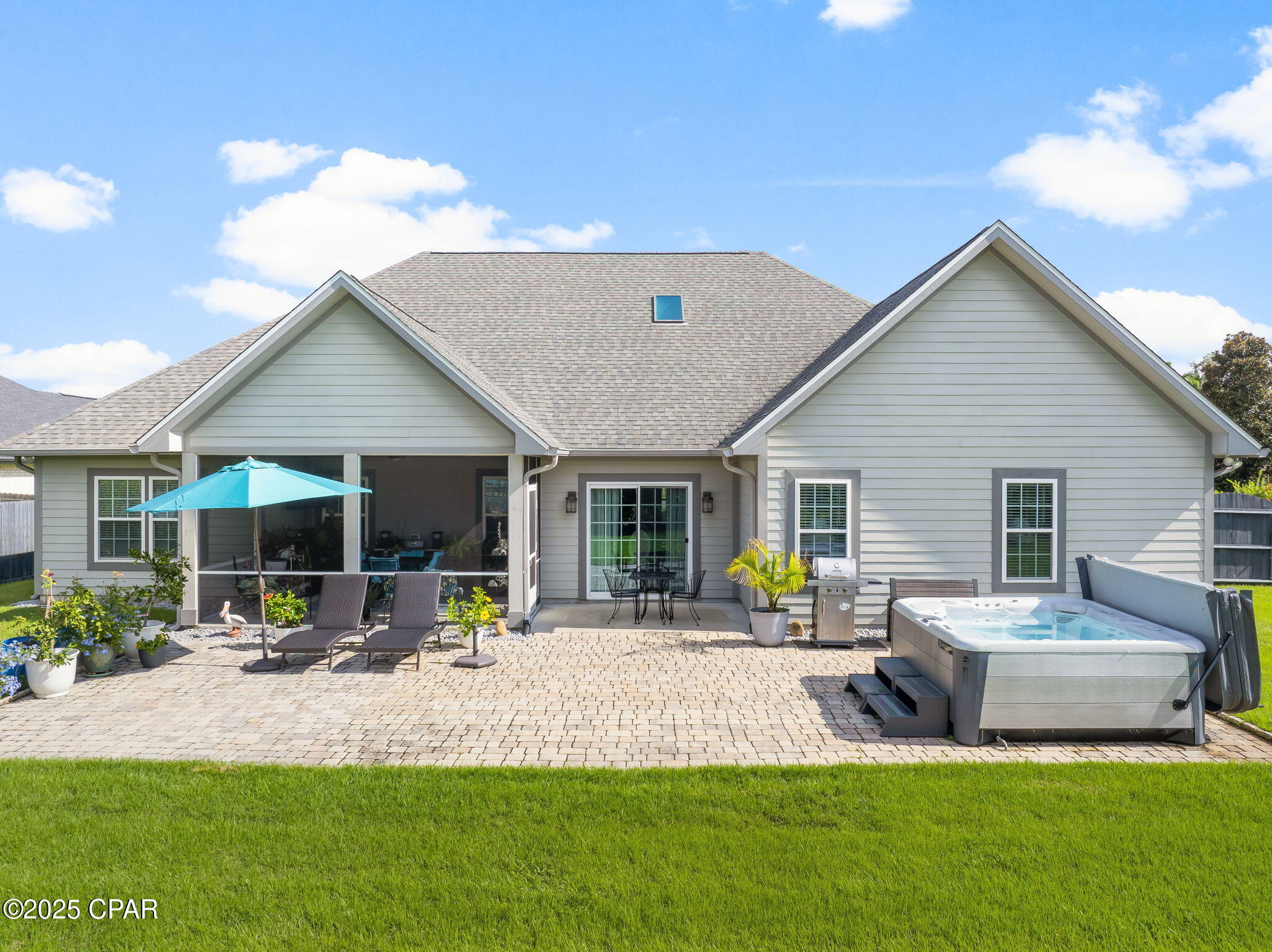 Listing photo id 20 for 130 Lake Merial Boulevard