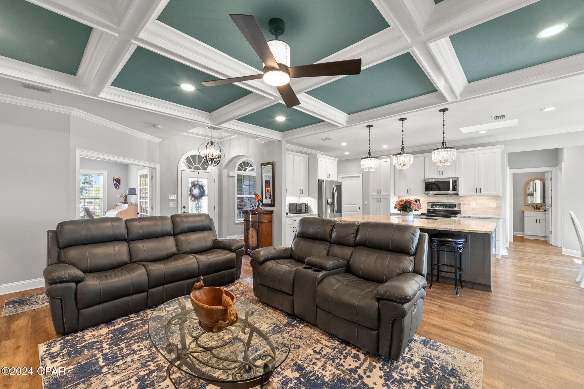 Listing photo id 36 for 130 Lake Merial Boulevard