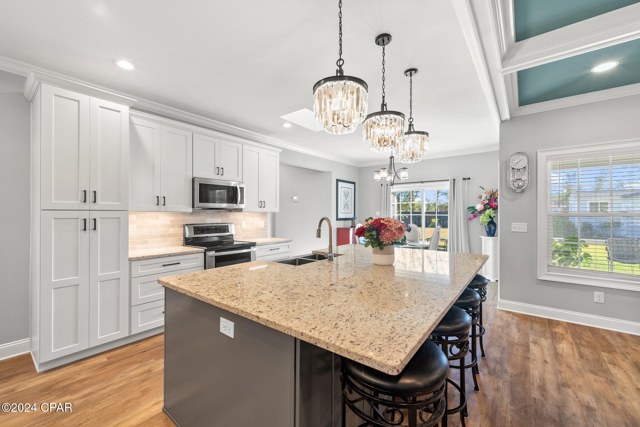 Listing photo id 42 for 130 Lake Merial Boulevard