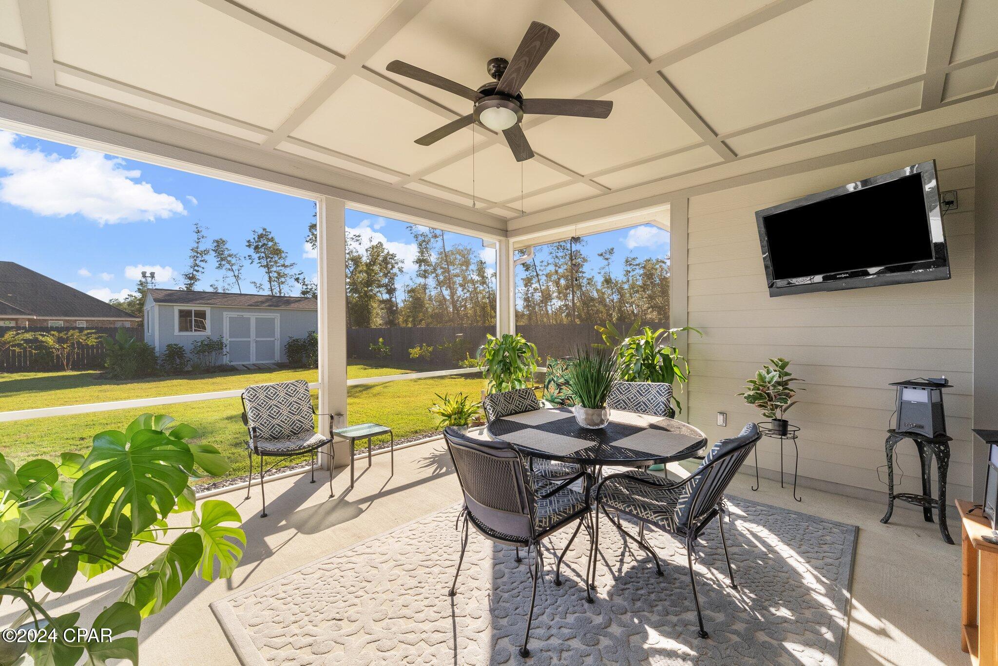 Listing photo id 45 for 130 Lake Merial Boulevard