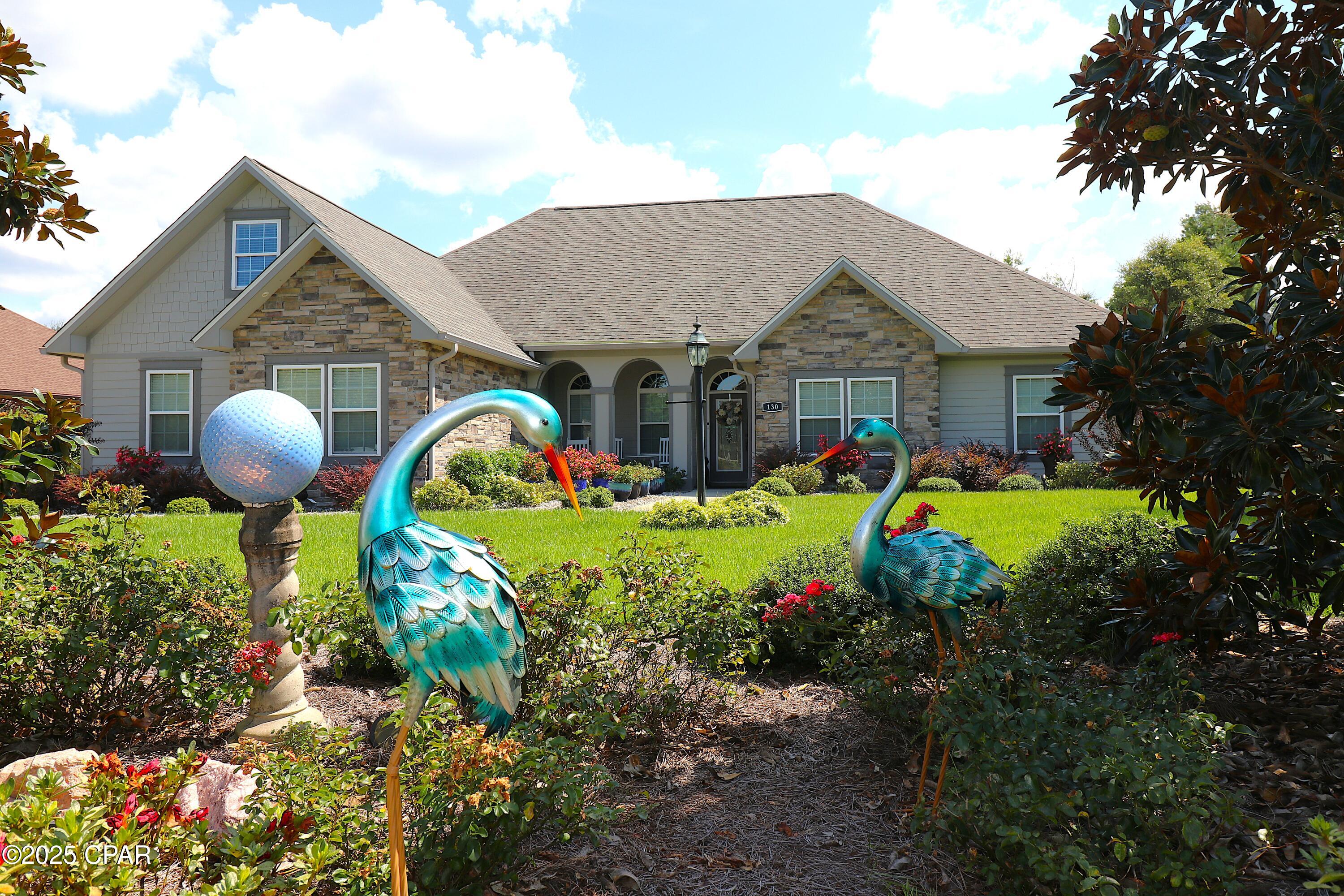 Listing photo id 6 for 130 Lake Merial Boulevard