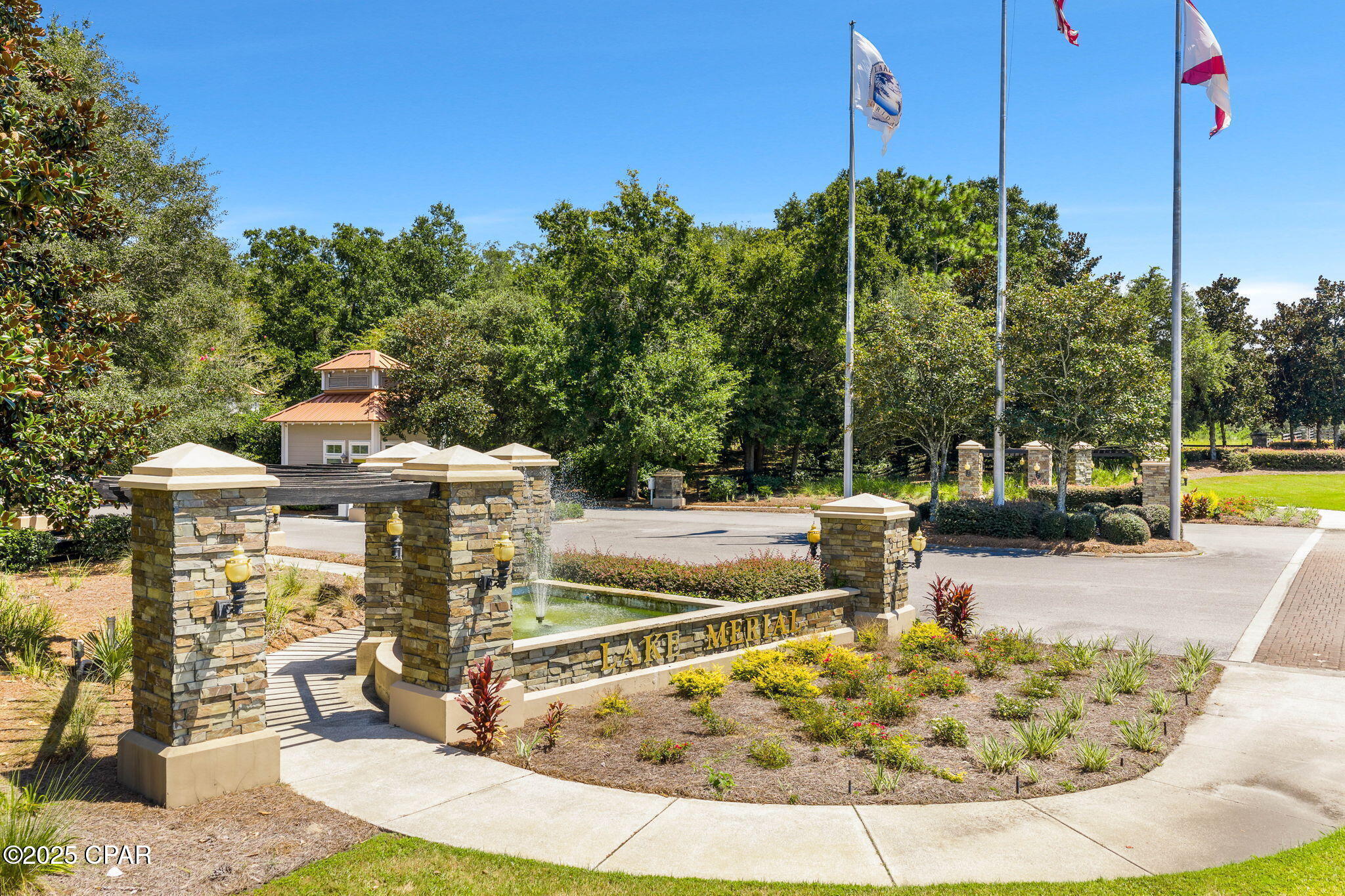 Listing photo id 69 for 130 Lake Merial Boulevard