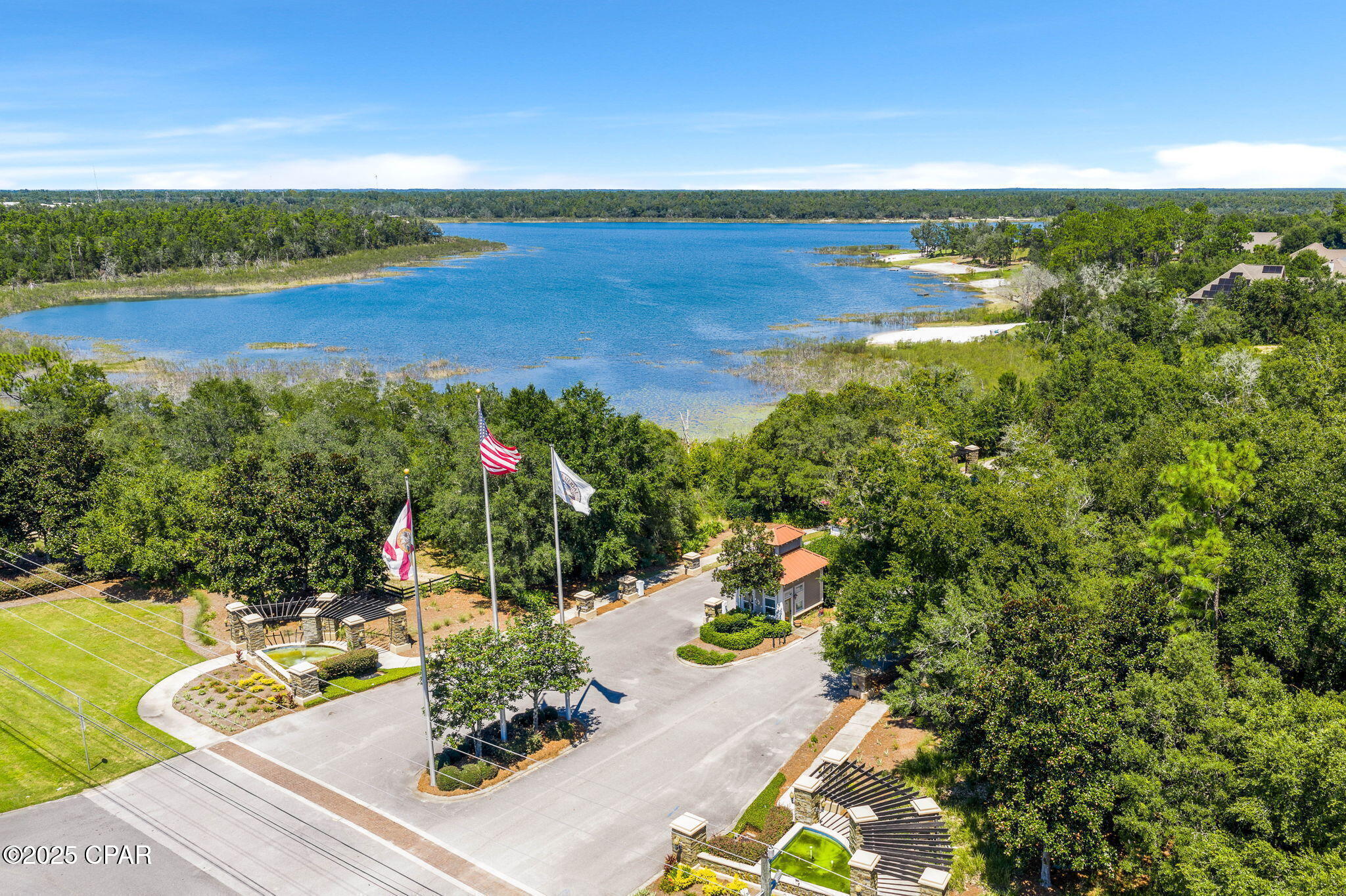 Listing photo id 71 for 130 Lake Merial Boulevard
