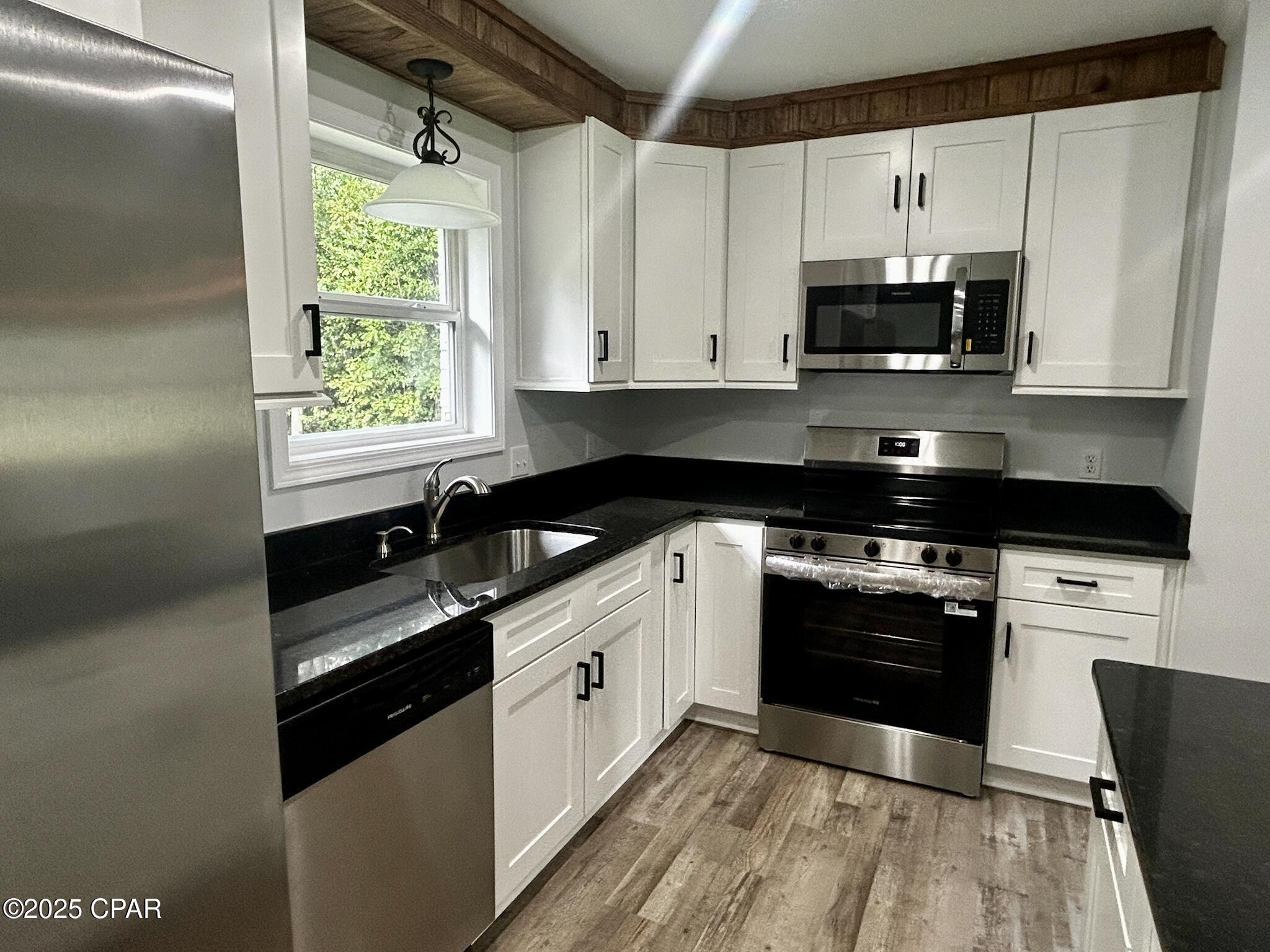 Image 11 For 1117 10th Avenue