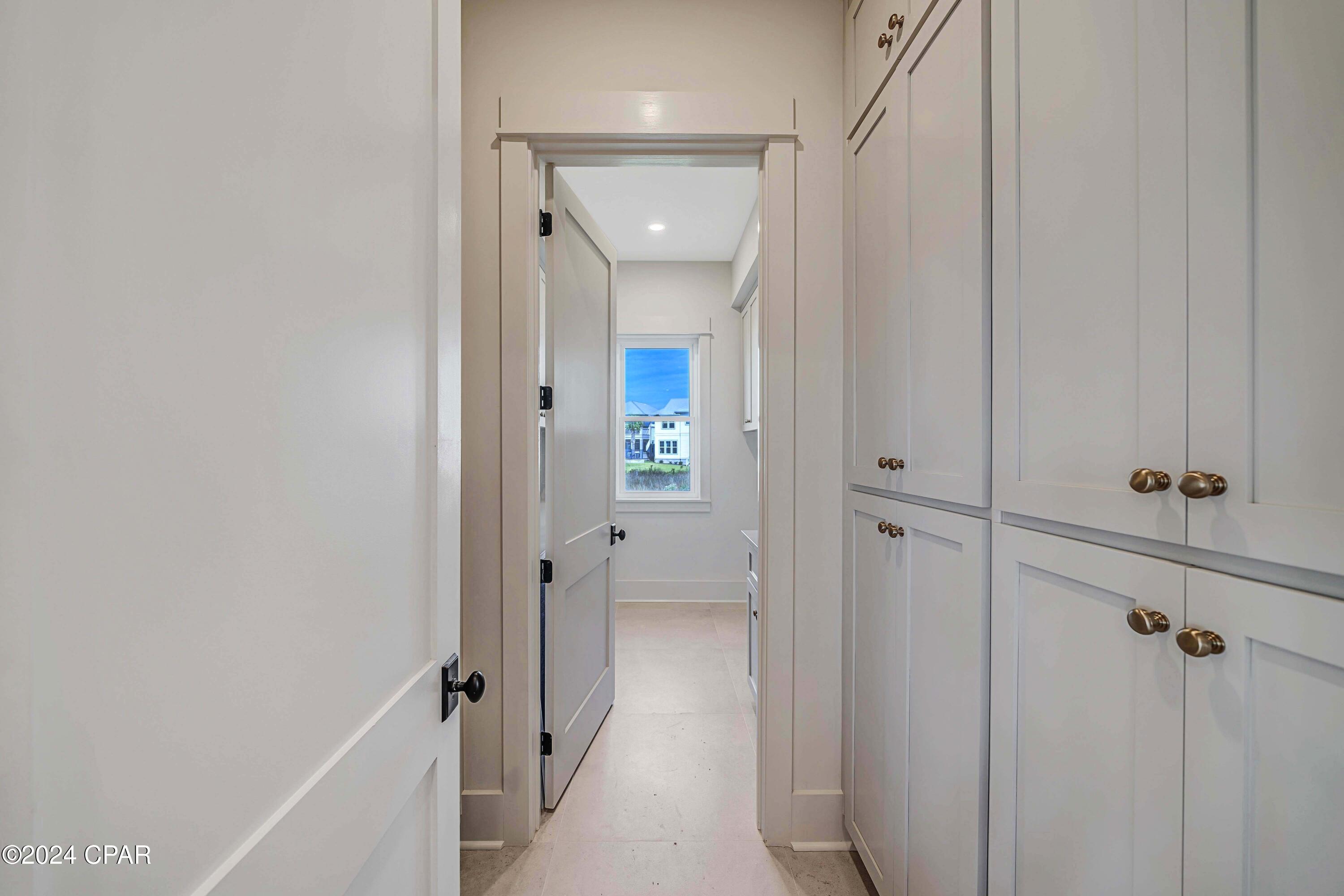 Listing photo id 38 for 6627 Lagoon Drive