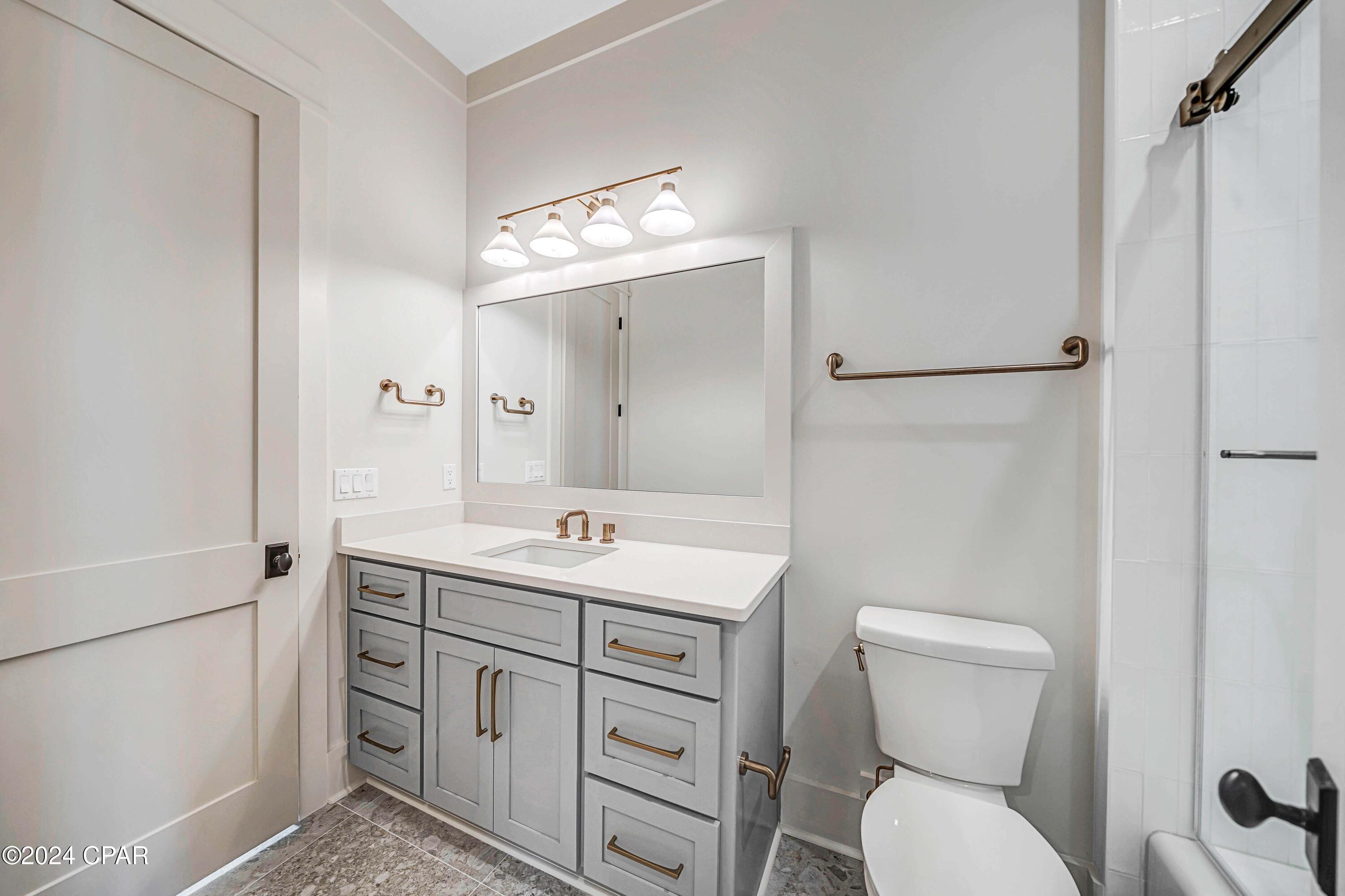 Listing photo id 52 for 6627 Lagoon Drive