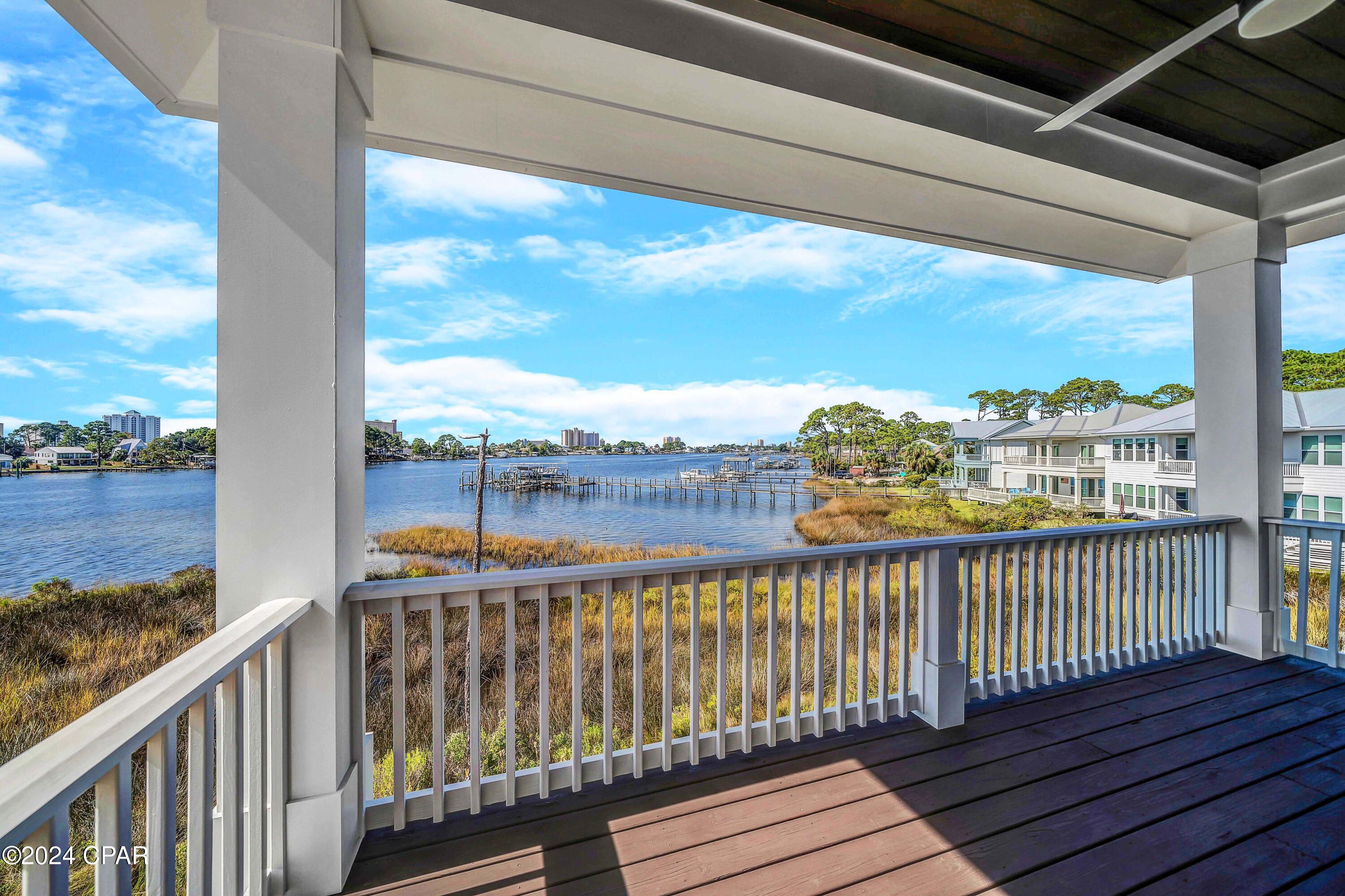 Listing photo id 67 for 6627 Lagoon Drive