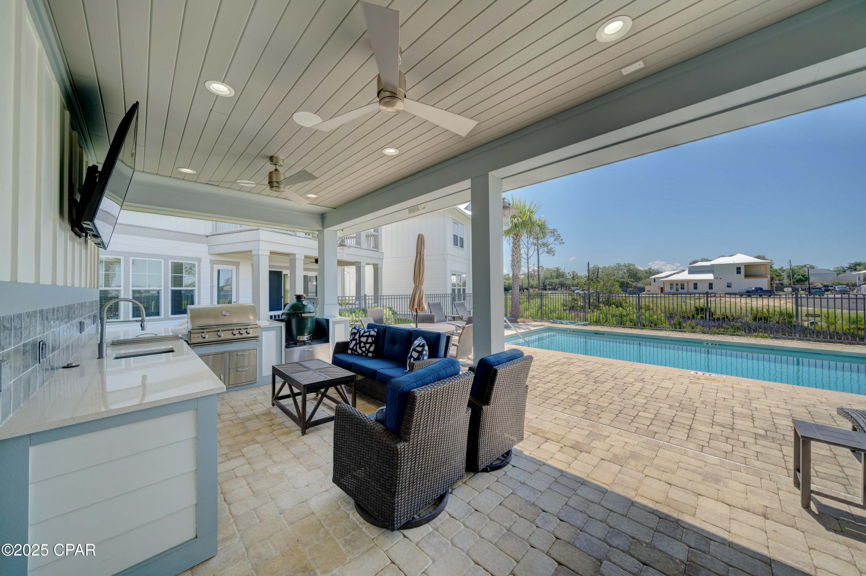 Listing photo id 76 for 6627 Lagoon Drive