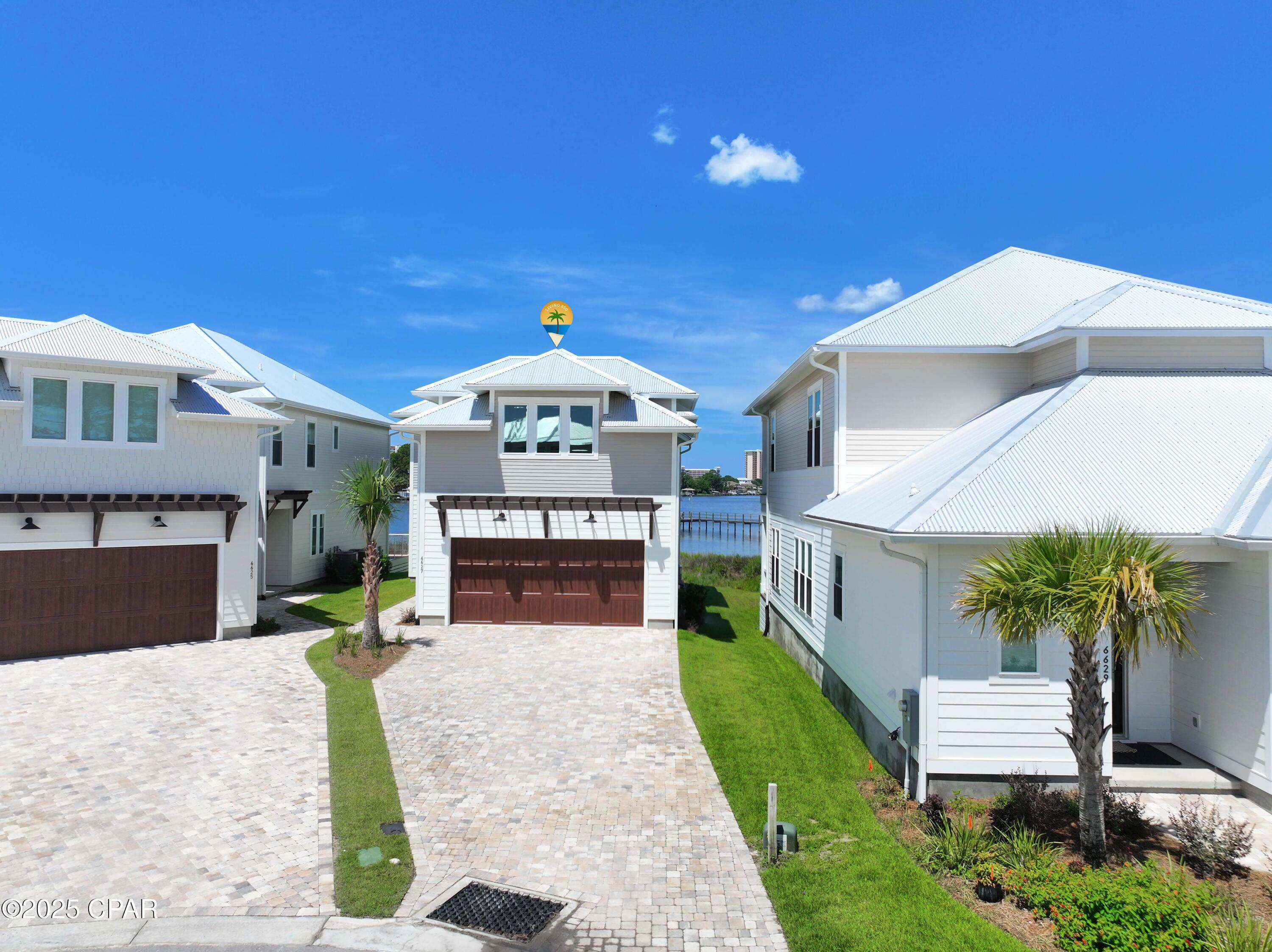 Listing photo id 86 for 6627 Lagoon Drive