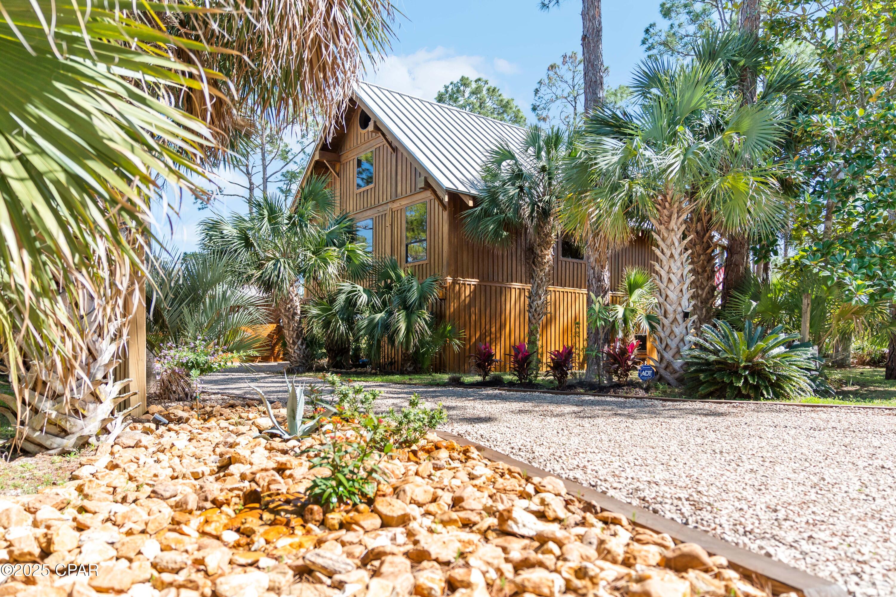 Image 2 For 136 Oak Street