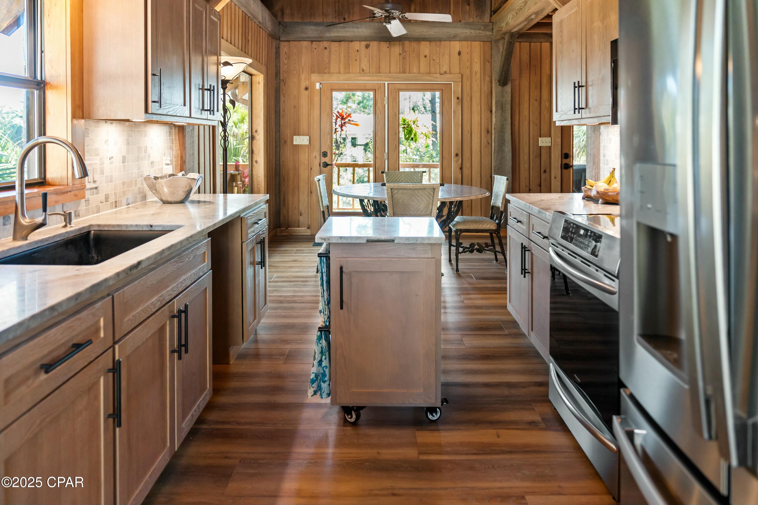 Image 21 For 136 Oak Street