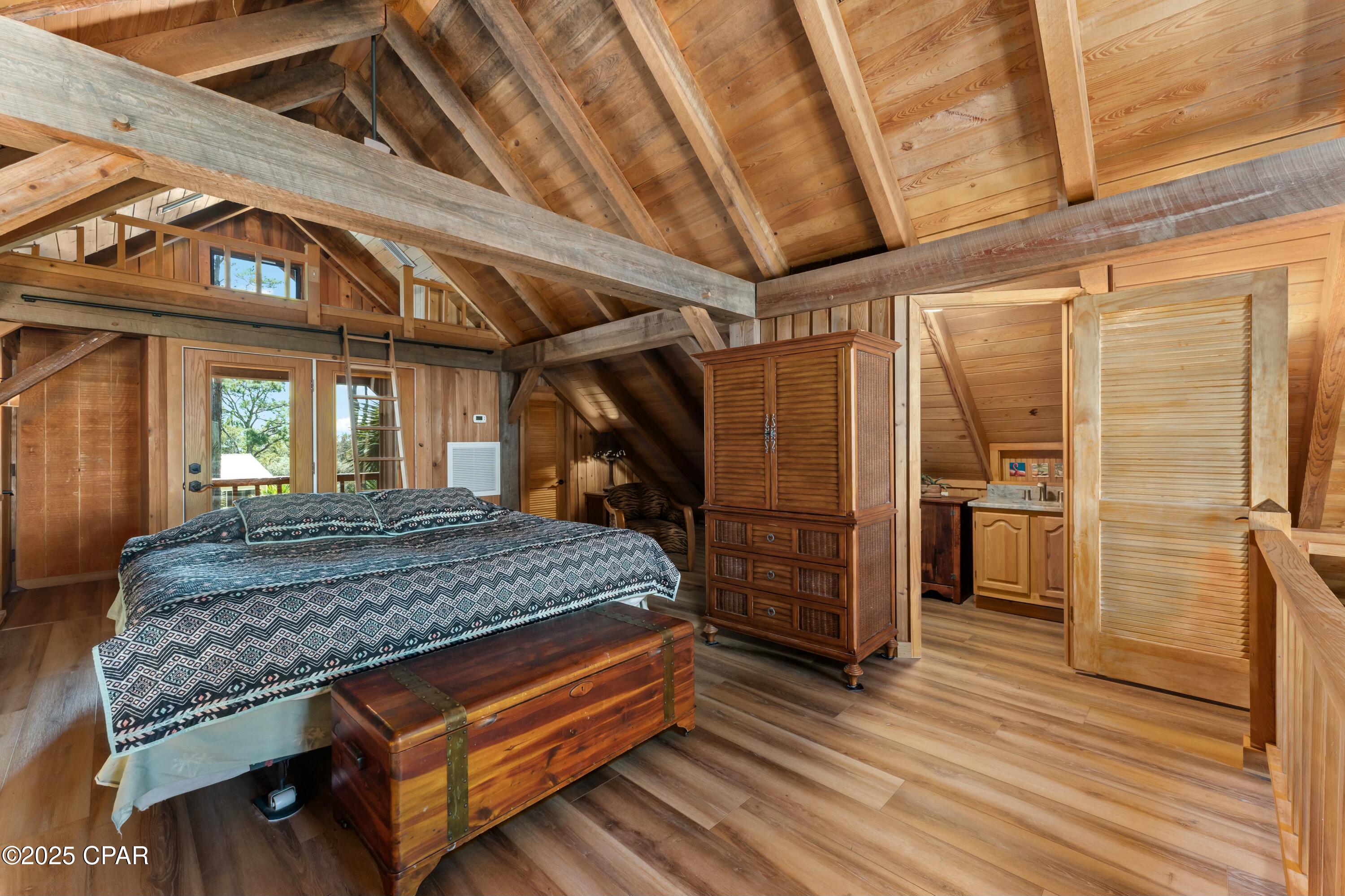 Image 40 For 136 Oak Street