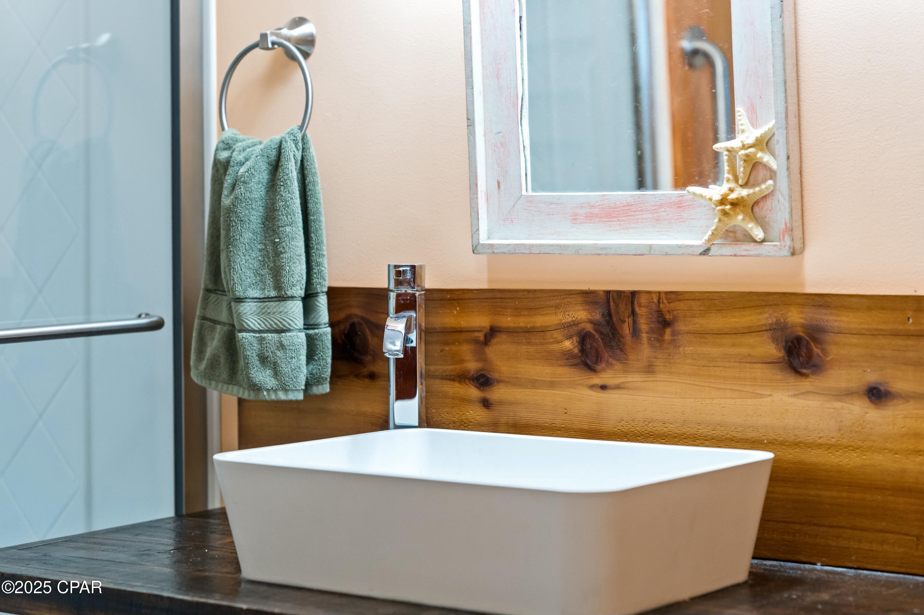 Image 57 For 136 Oak Street