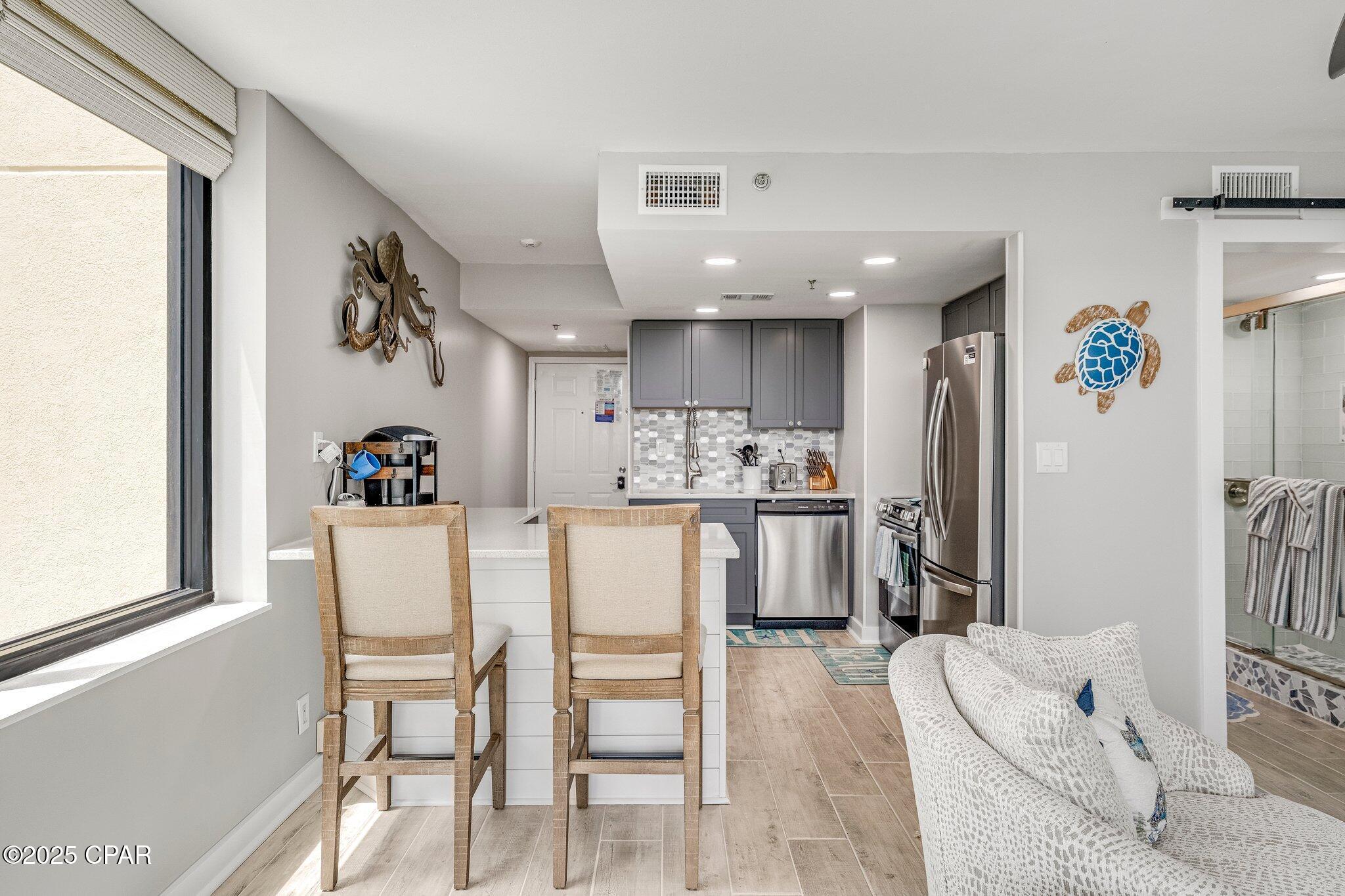 Image 11 For 9850 Thomas Drive 401w