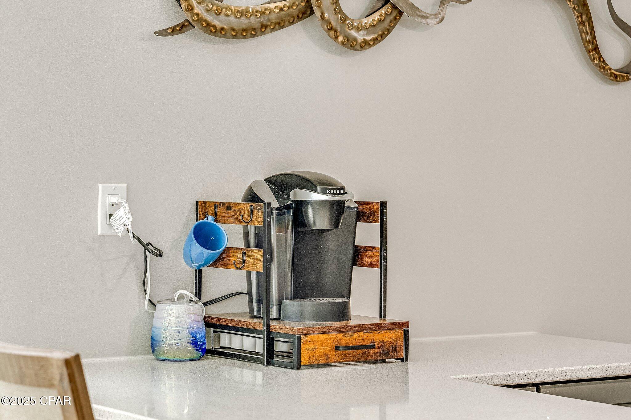 Image 6 For 9850 Thomas Drive 401w