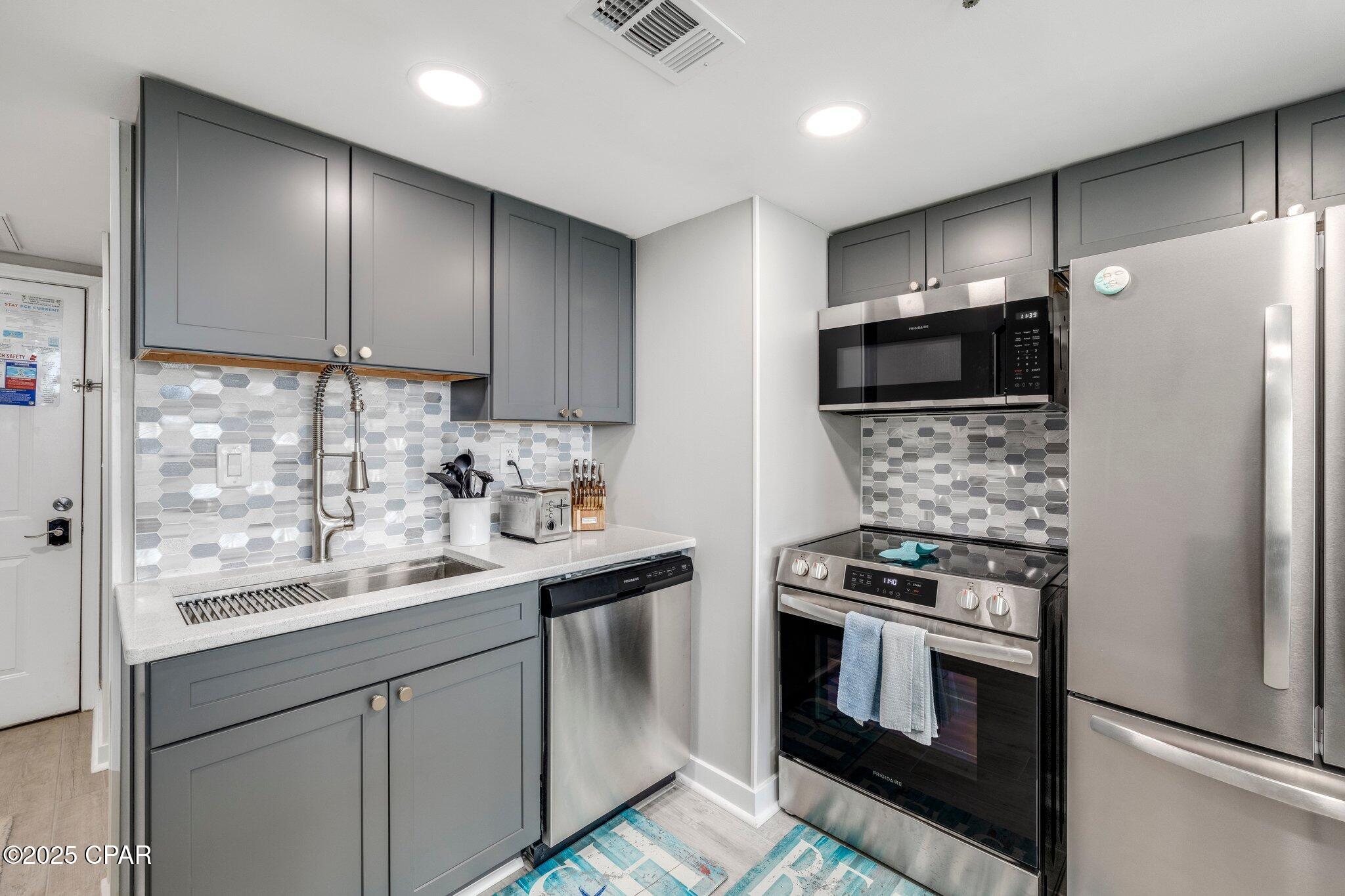 Image 7 For 9850 Thomas Drive 401w