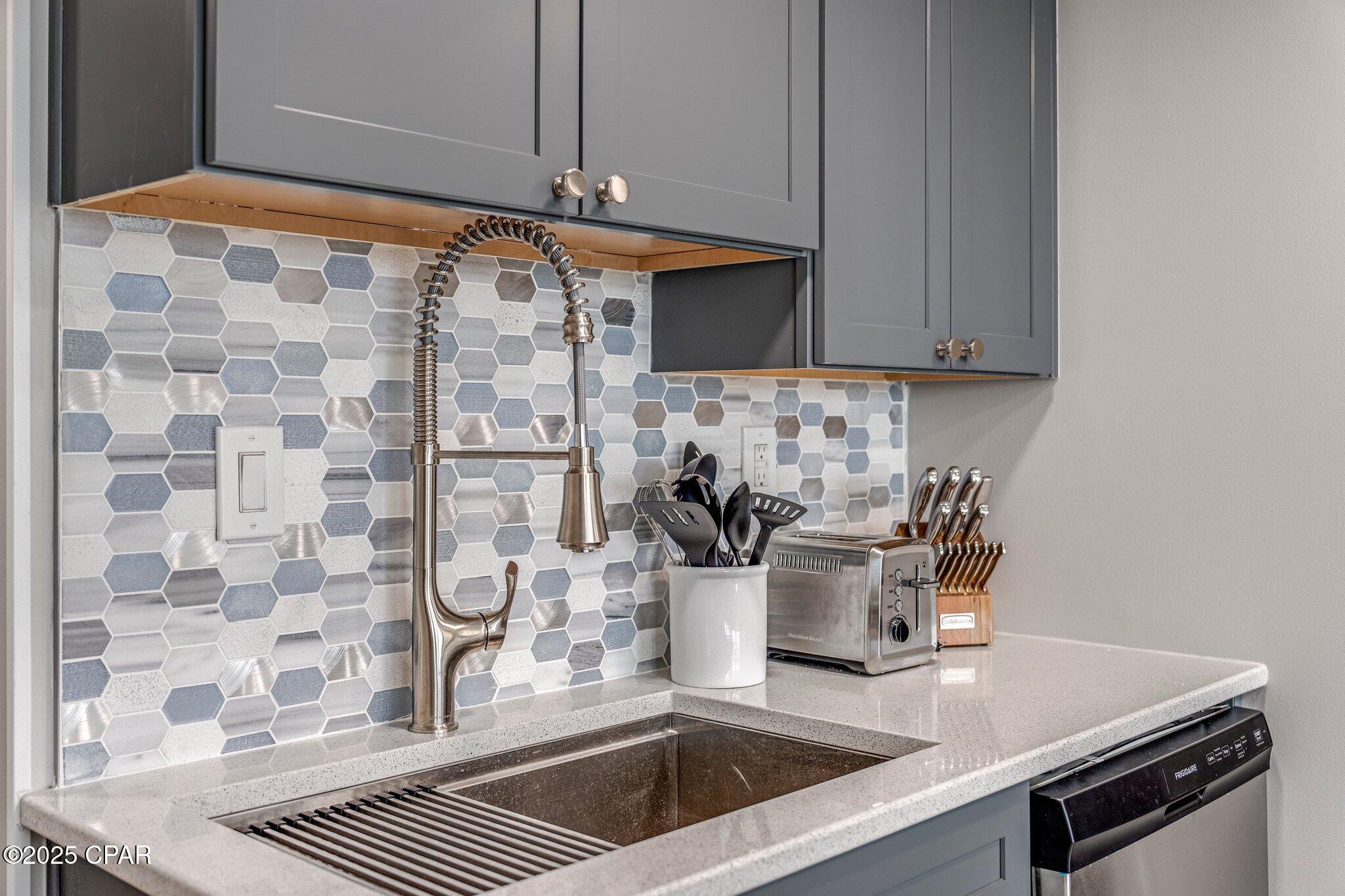 Image 8 For 9850 Thomas Drive 401w