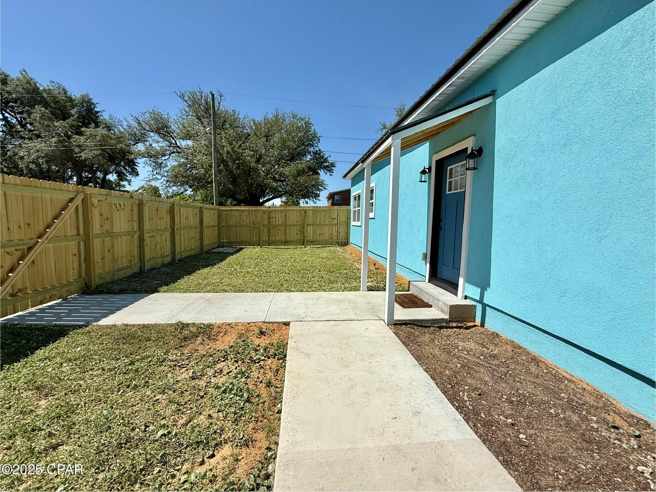 Image 10 For 1409 6th Court