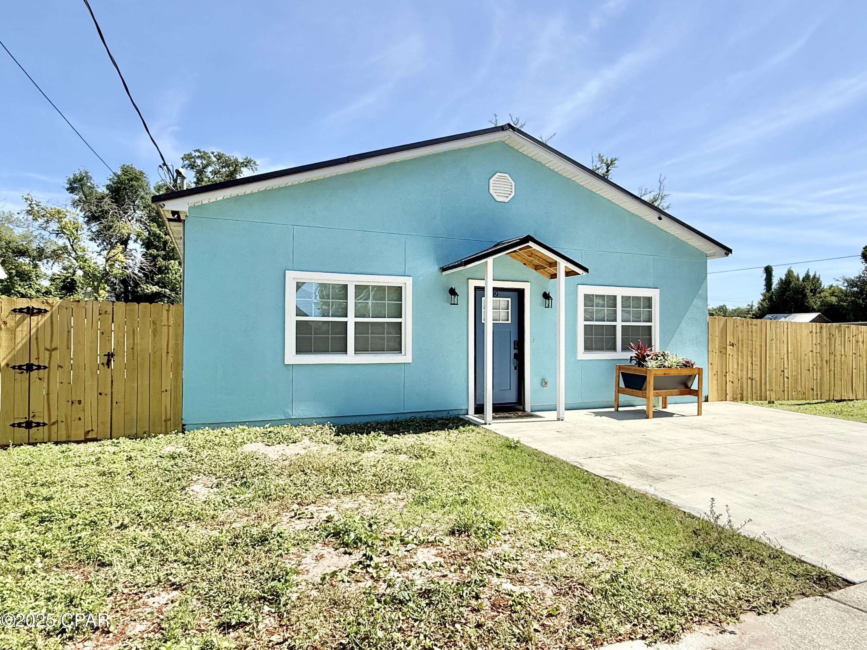 Image 6 For 1409 6th Court