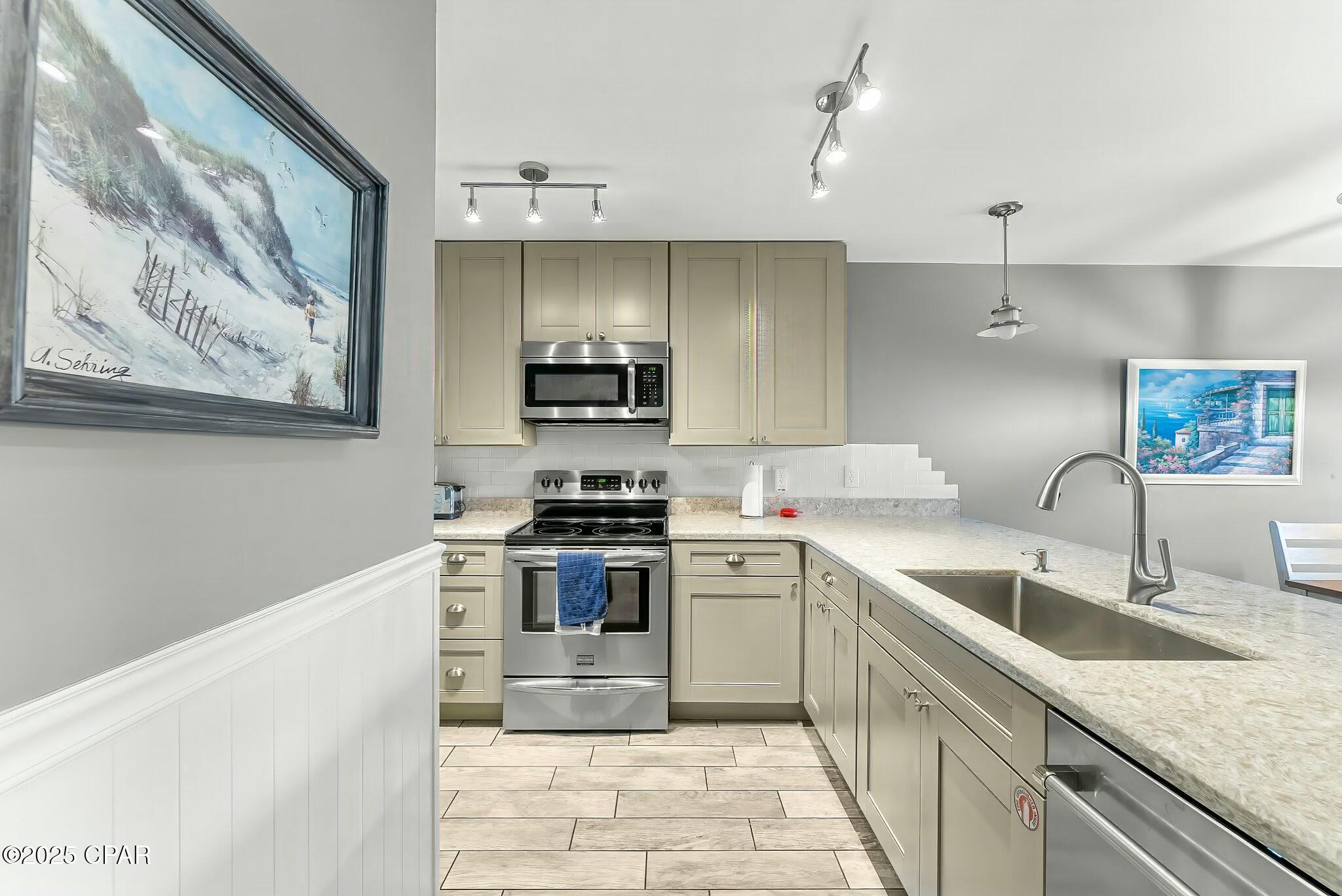 Image 8 For 520 Richard Jackson Boulevard 1502