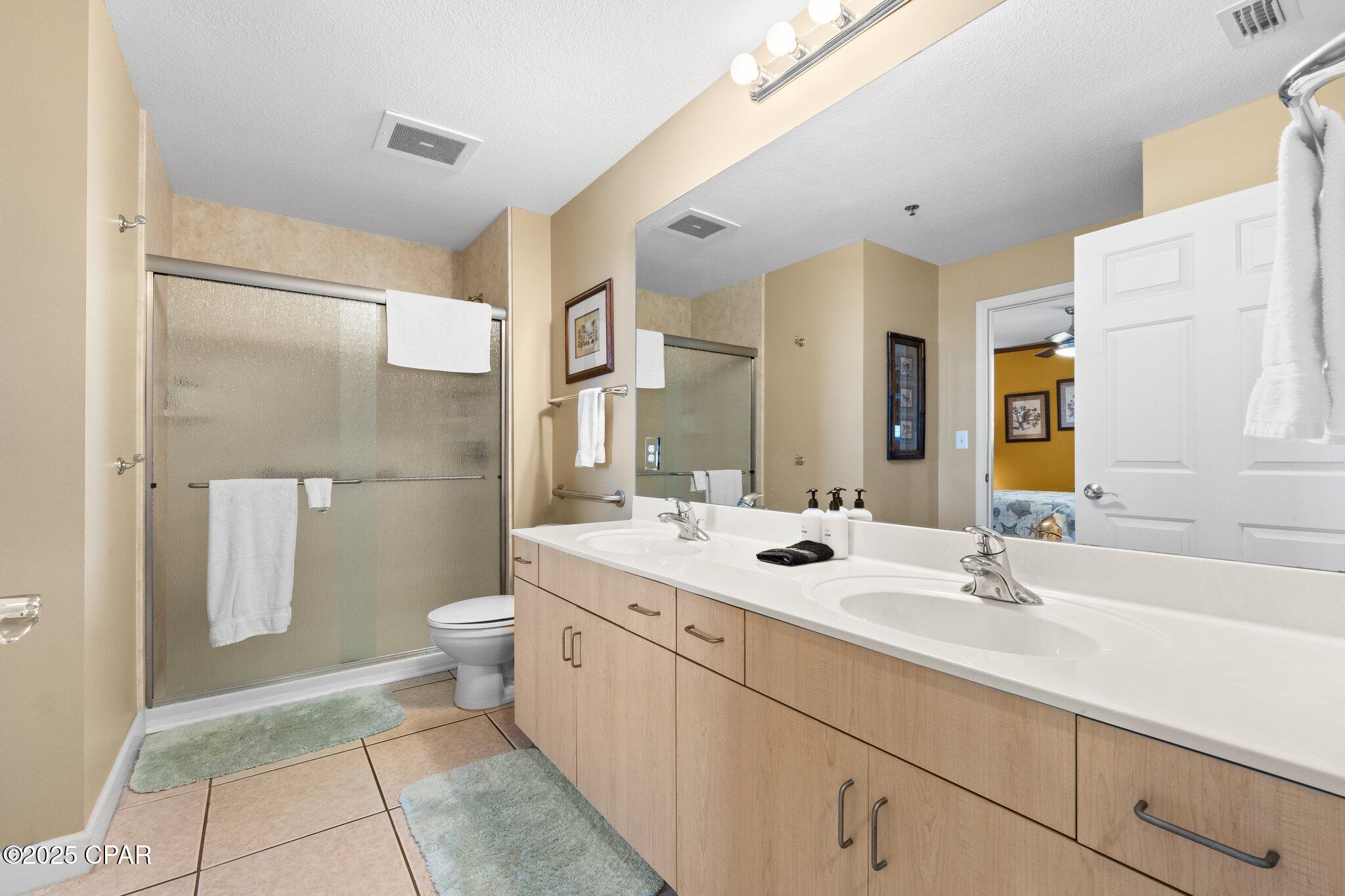 Listing photo id 14 for 6627 Thomas 1402 Drive 1402