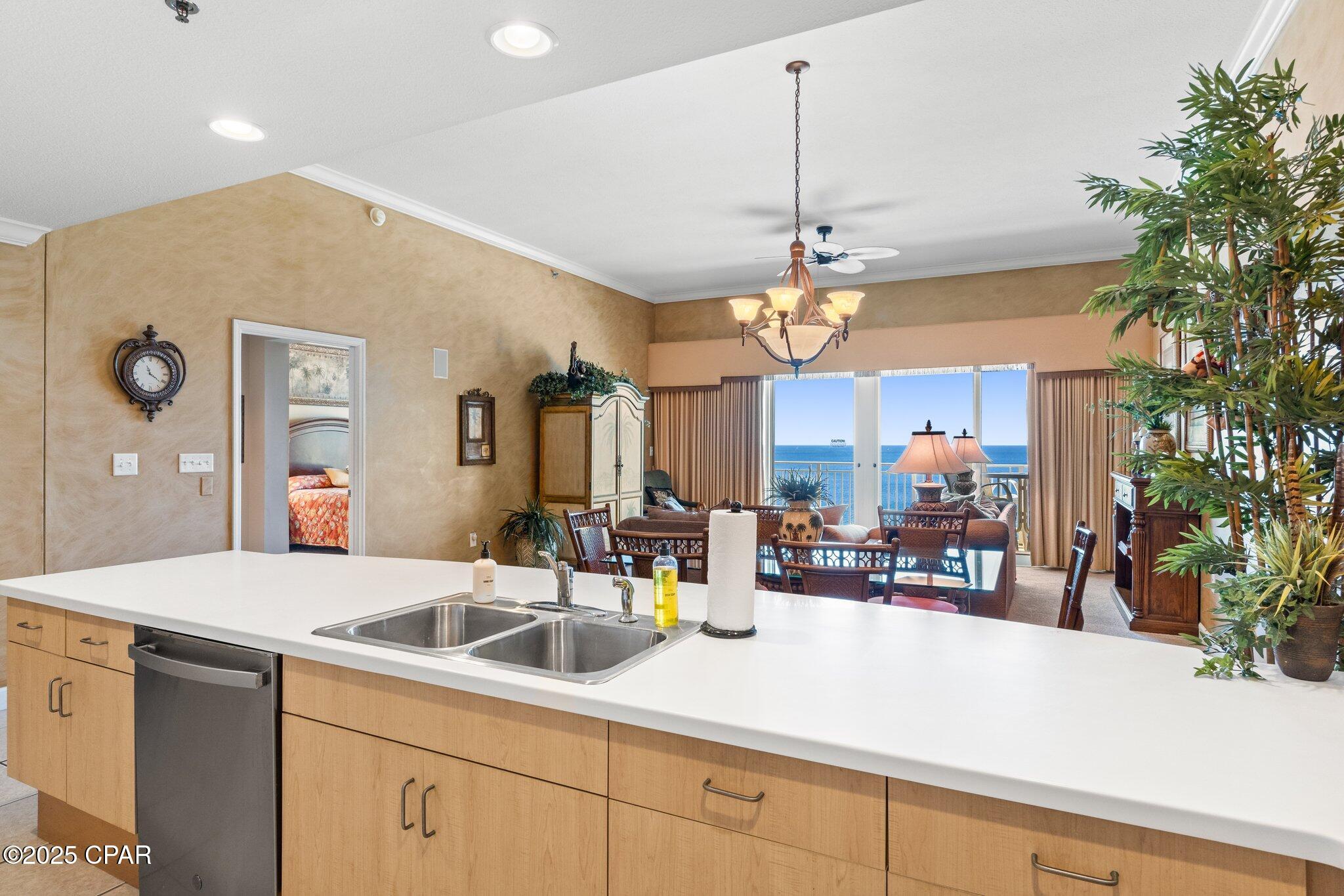 Listing photo id 21 for 6627 Thomas 1402 Drive 1402