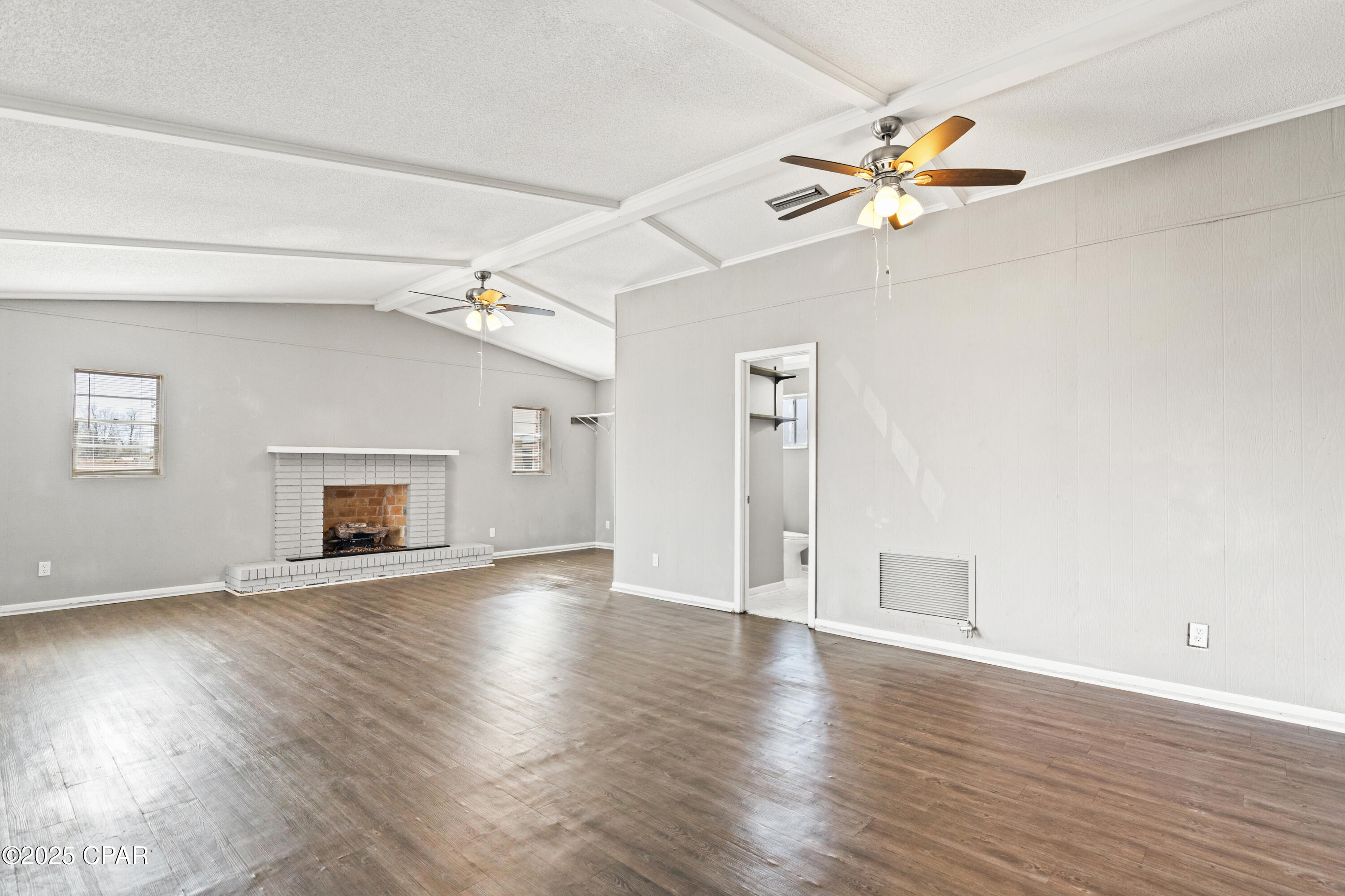 Image 12 For 905 12th Street