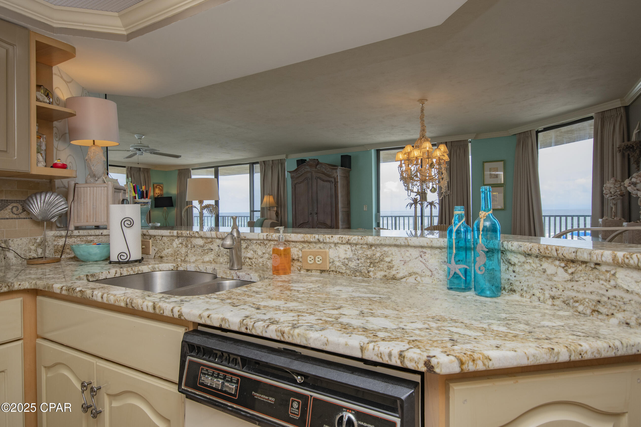 Image 8 For 6505 Thomas Drive 215