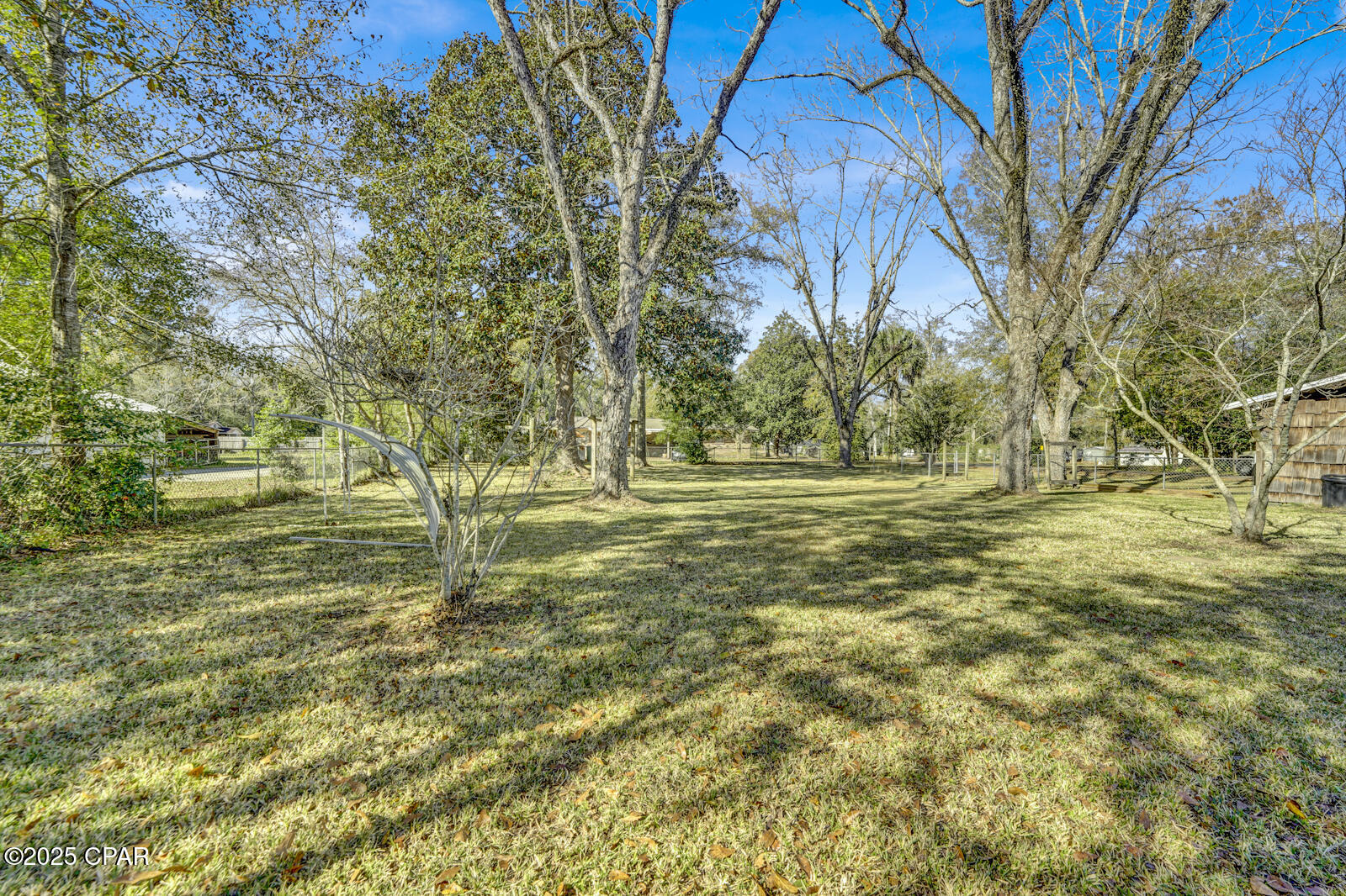 Image 9 For 672 Main Street