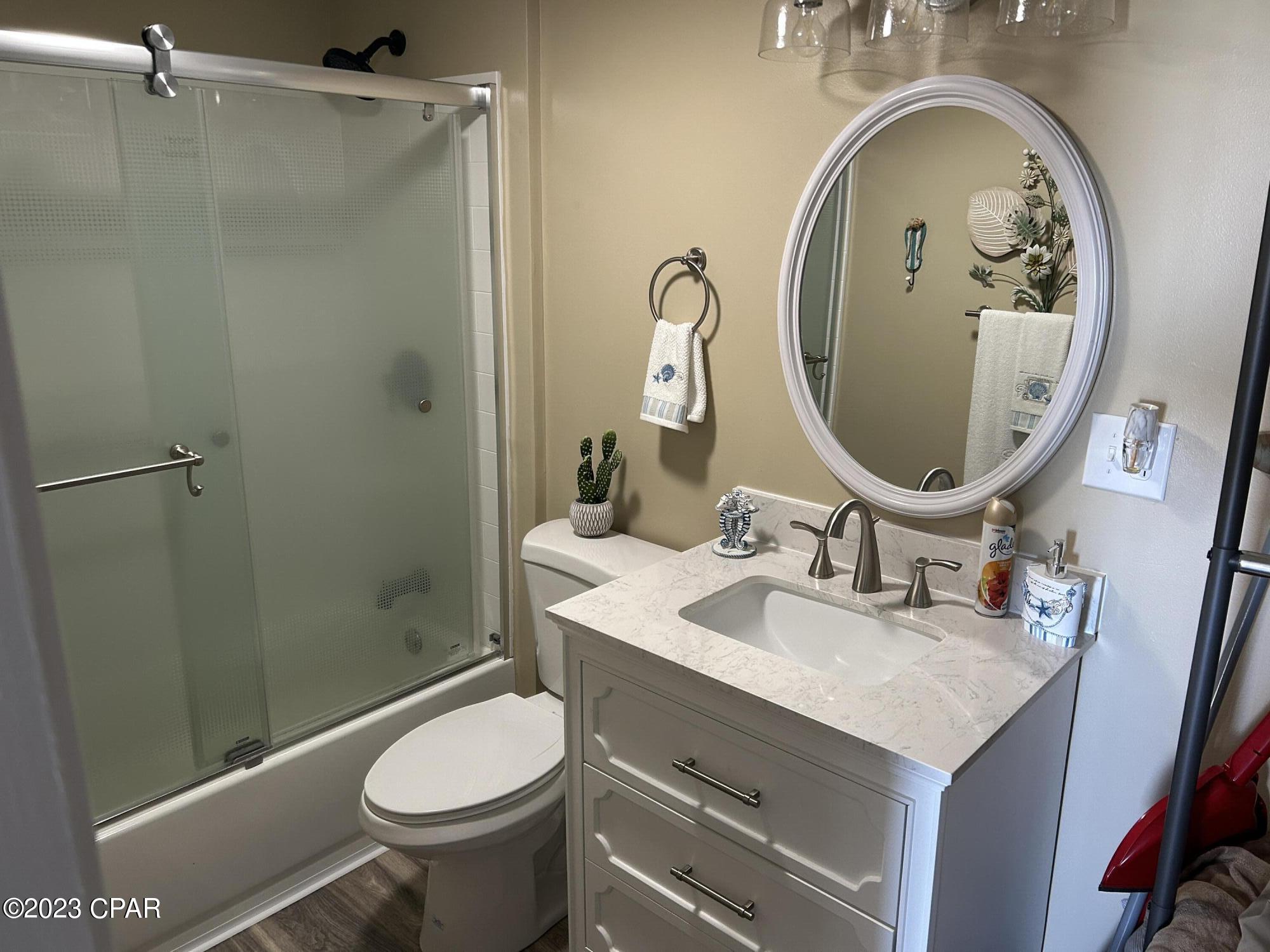 Listing photo id 8 for 14401 Front Beach Road  307