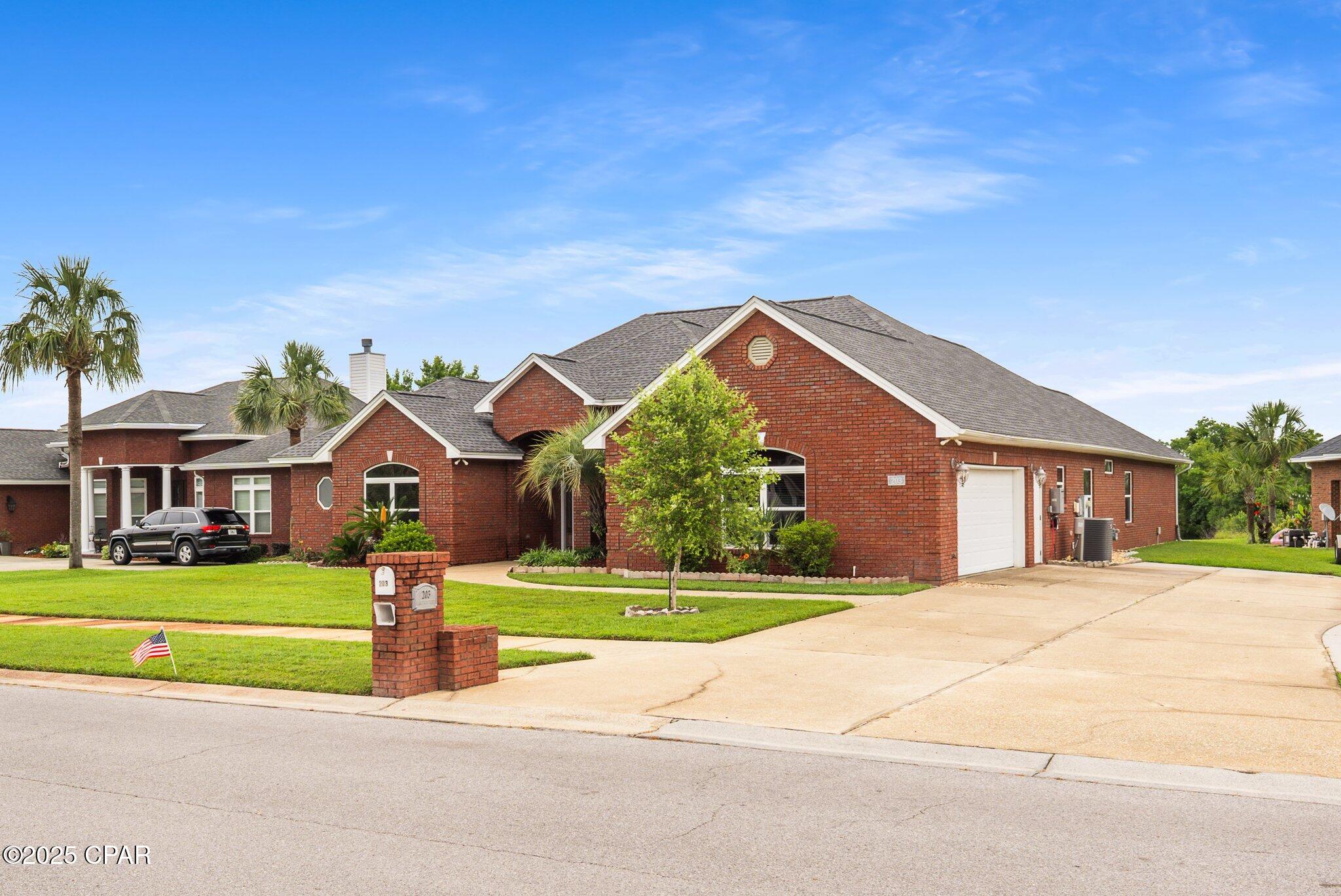 Image 17 For 203 Landings Drive