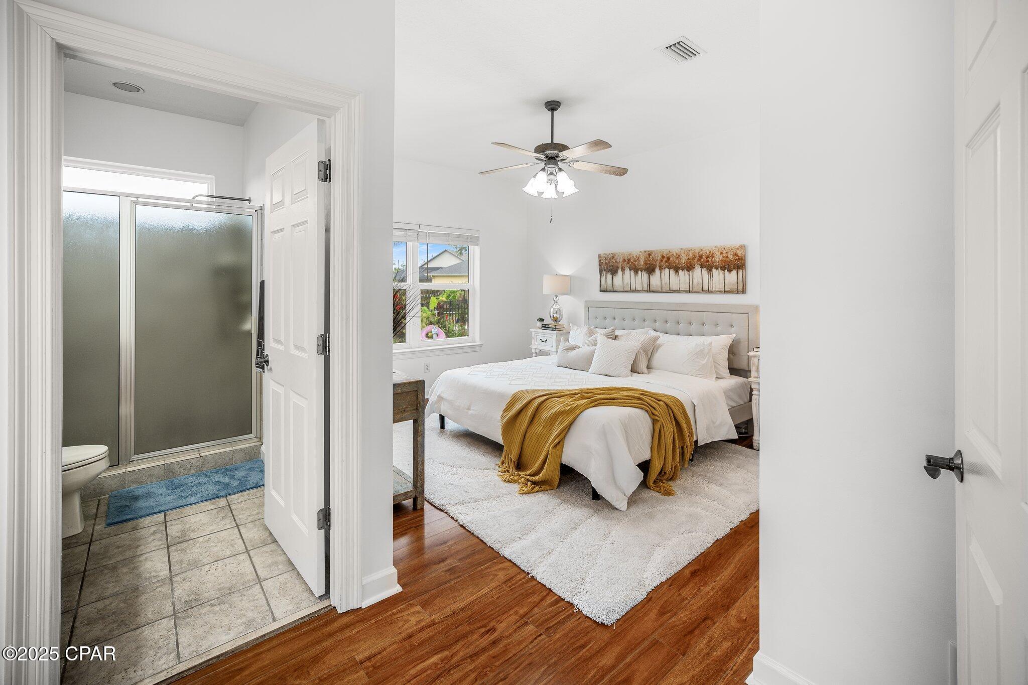 Image 32 For 203 Landings Drive