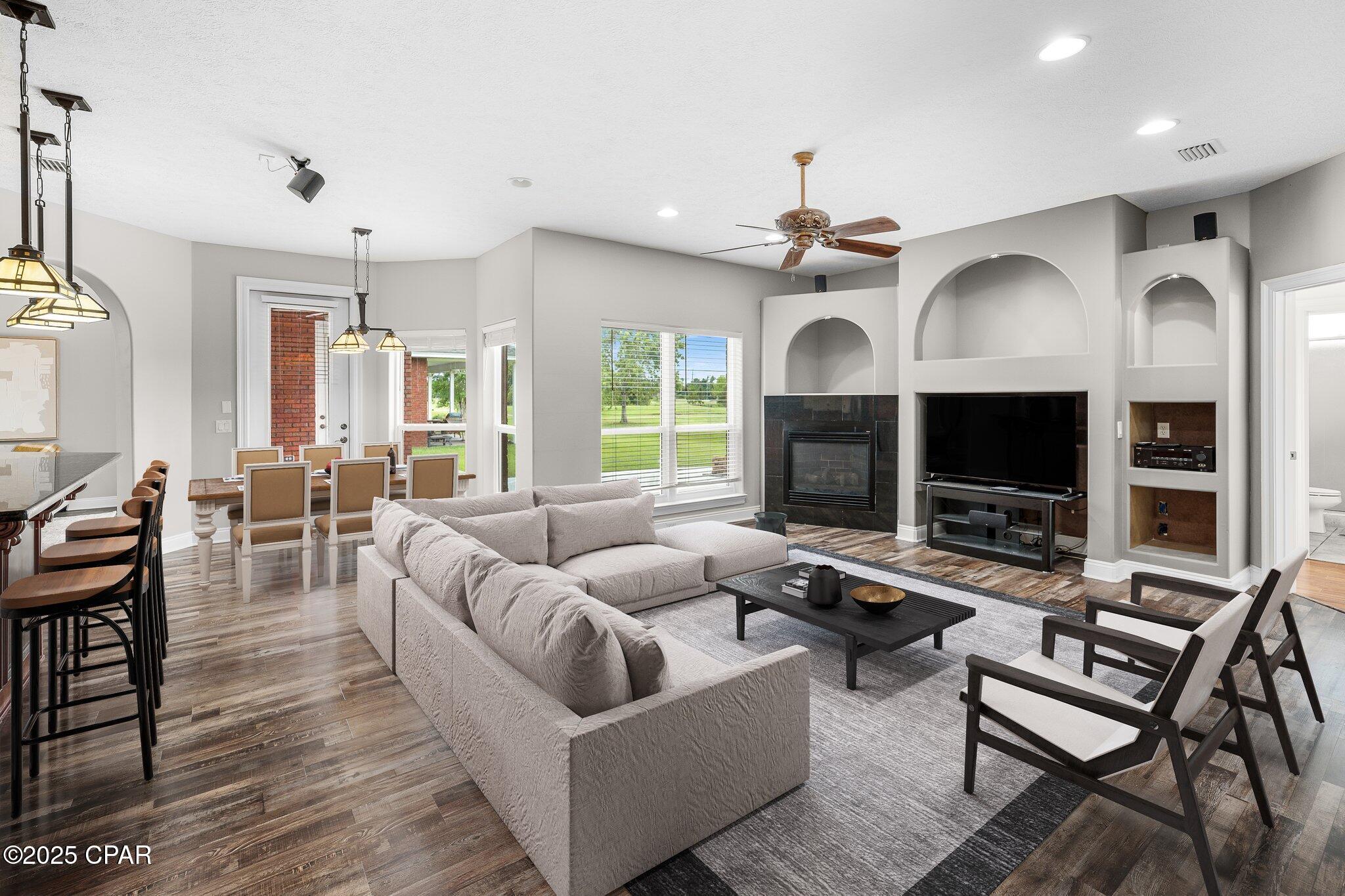 Image 34 For 203 Landings Drive