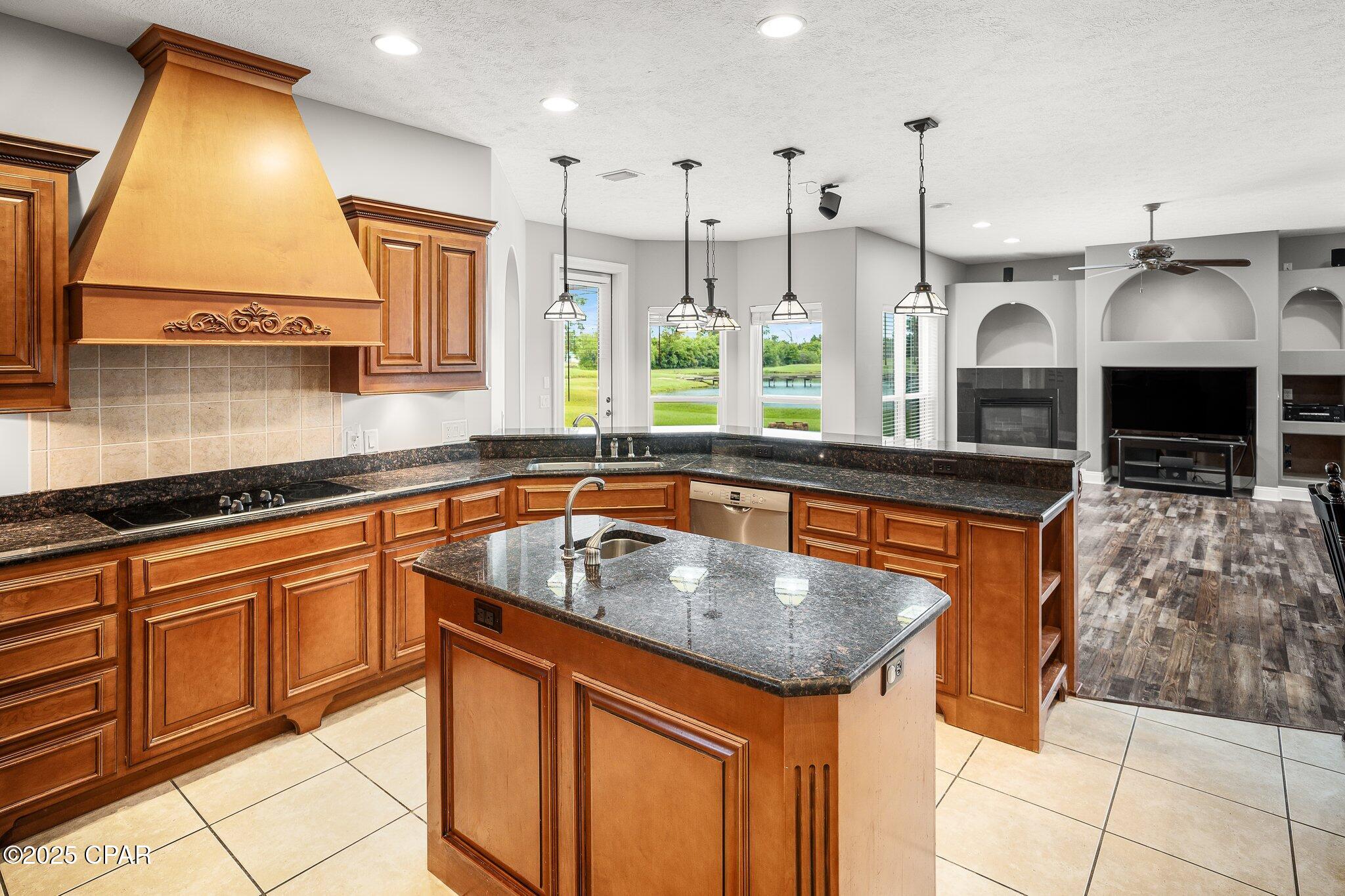 Image 39 For 203 Landings Drive