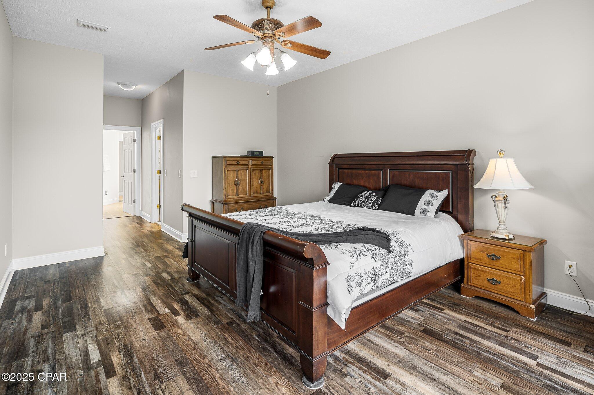 Image 46 For 203 Landings Drive