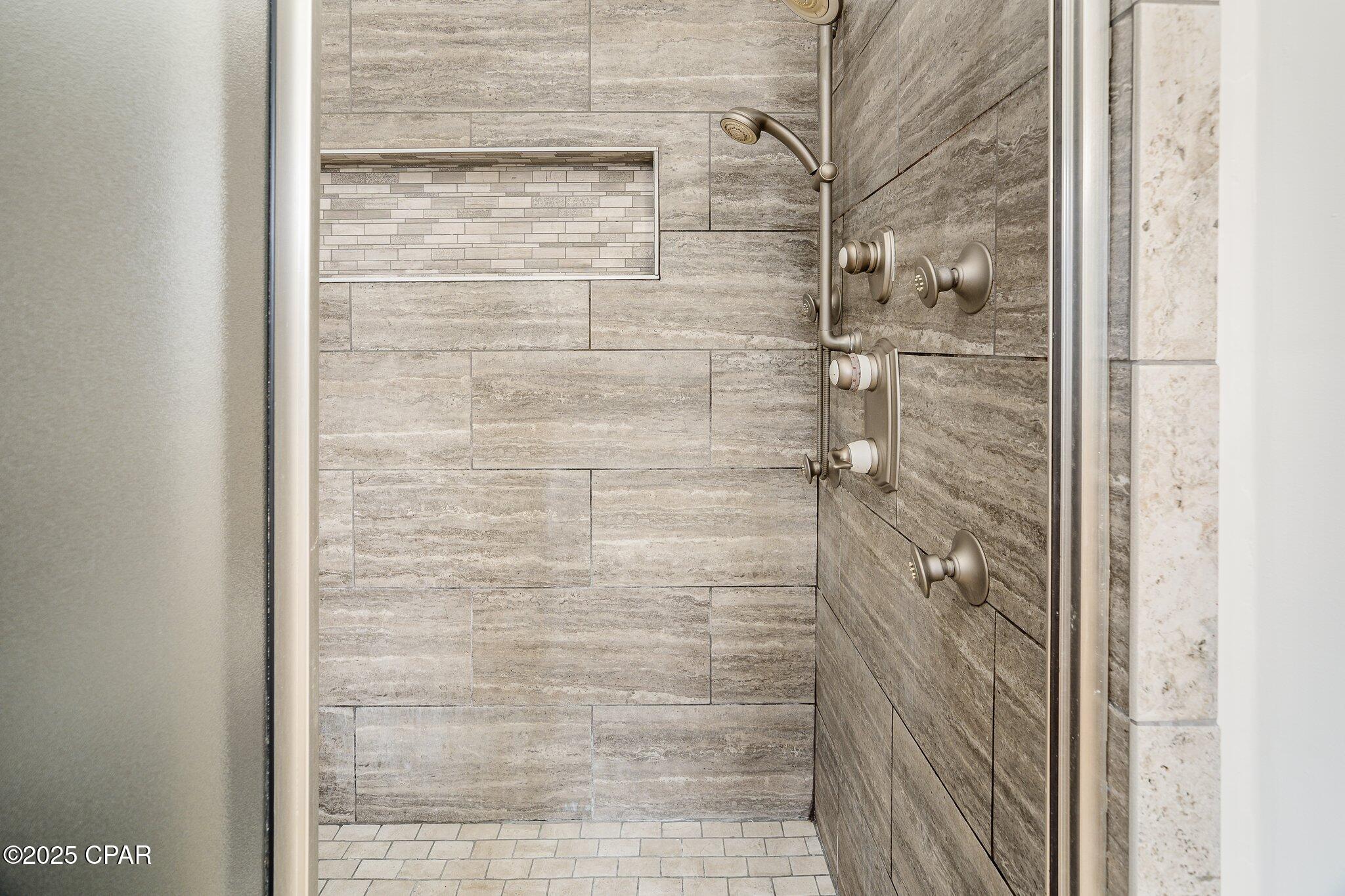 Image 52 For 203 Landings Drive