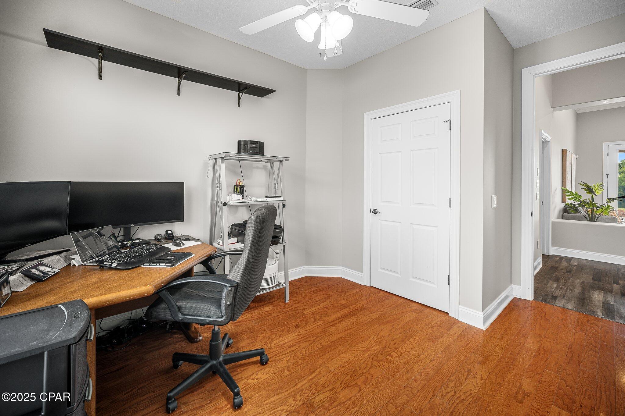 Image 62 For 203 Landings Drive