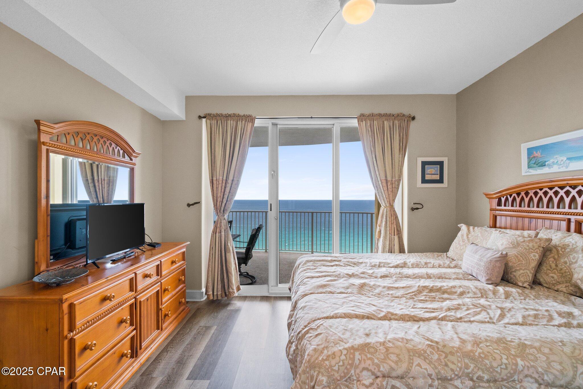 Listing photo id 14 for 17545 Front Beach Road 1705