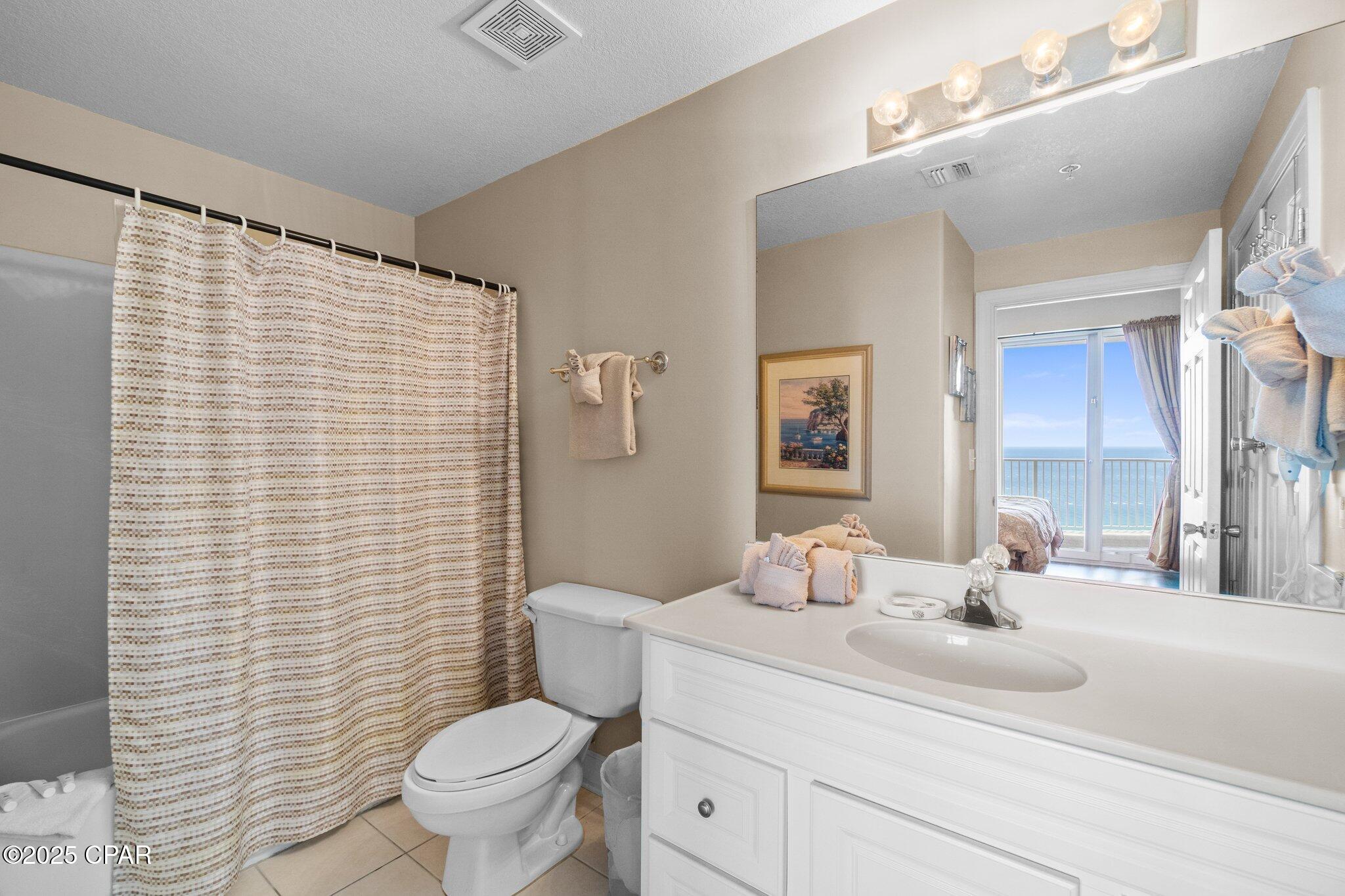 Listing photo id 17 for 17545 Front Beach Road 1705