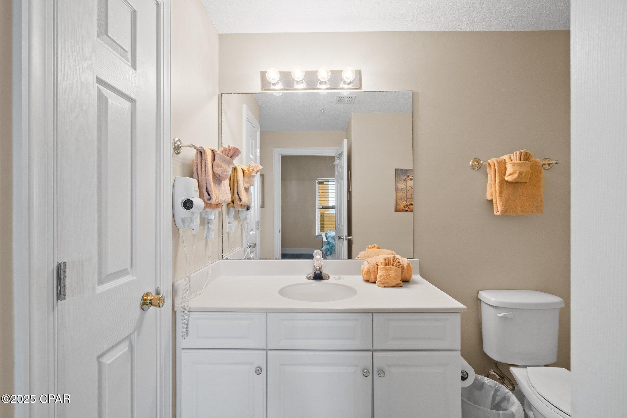 Listing photo id 20 for 17545 Front Beach Road 1705