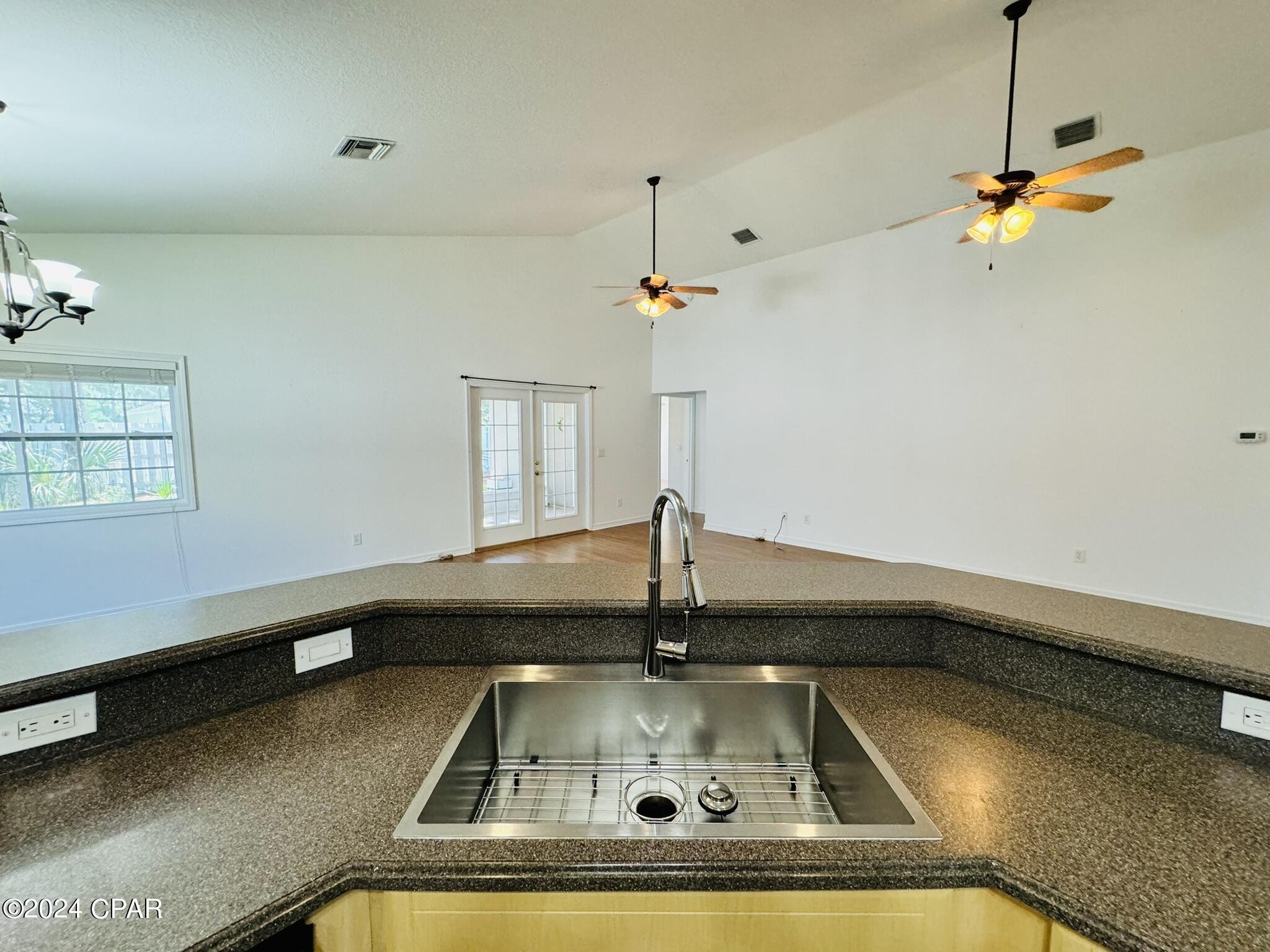 Image 15 For 207 Windsor Way