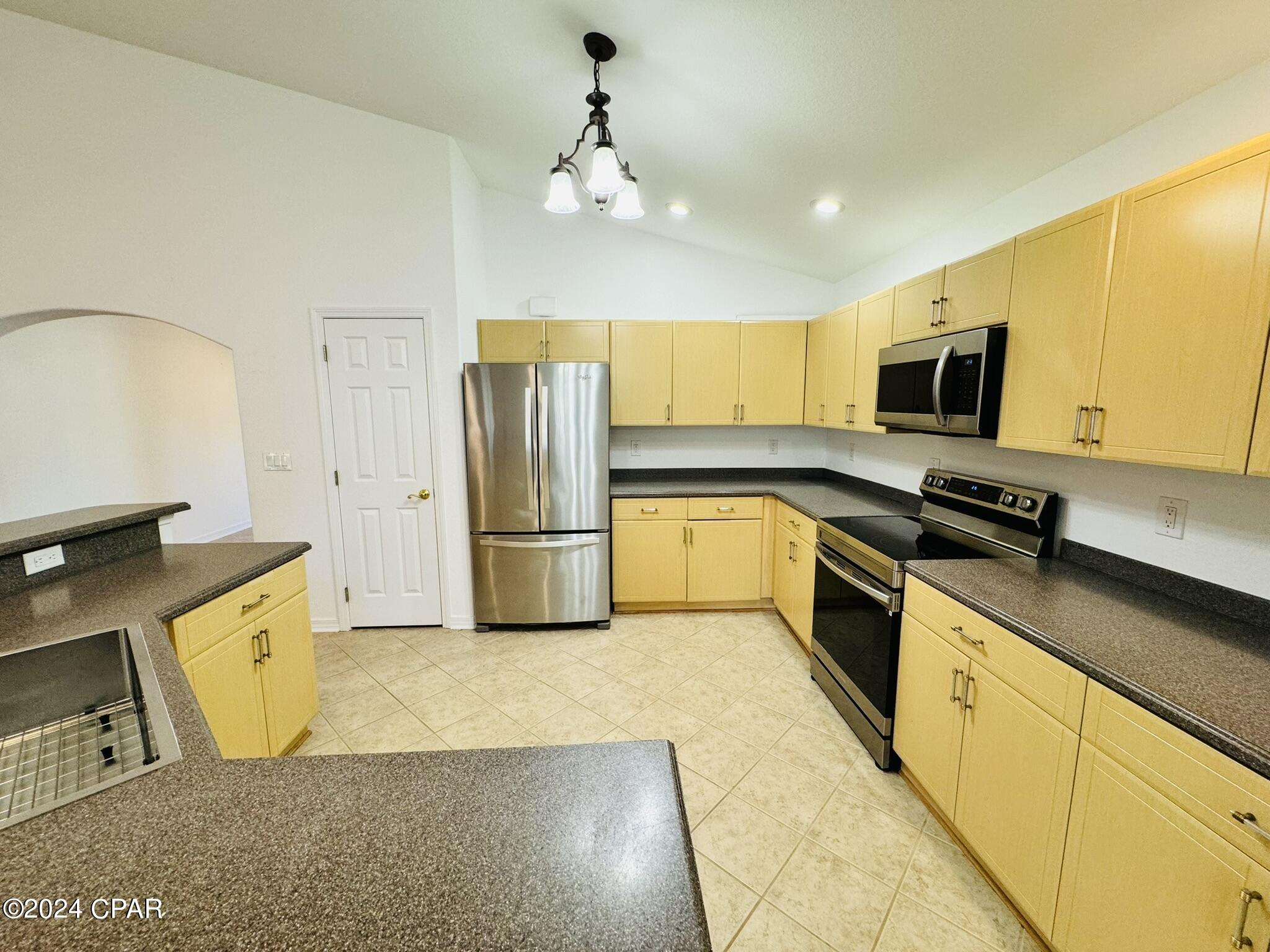 Image 16 For 207 Windsor Way
