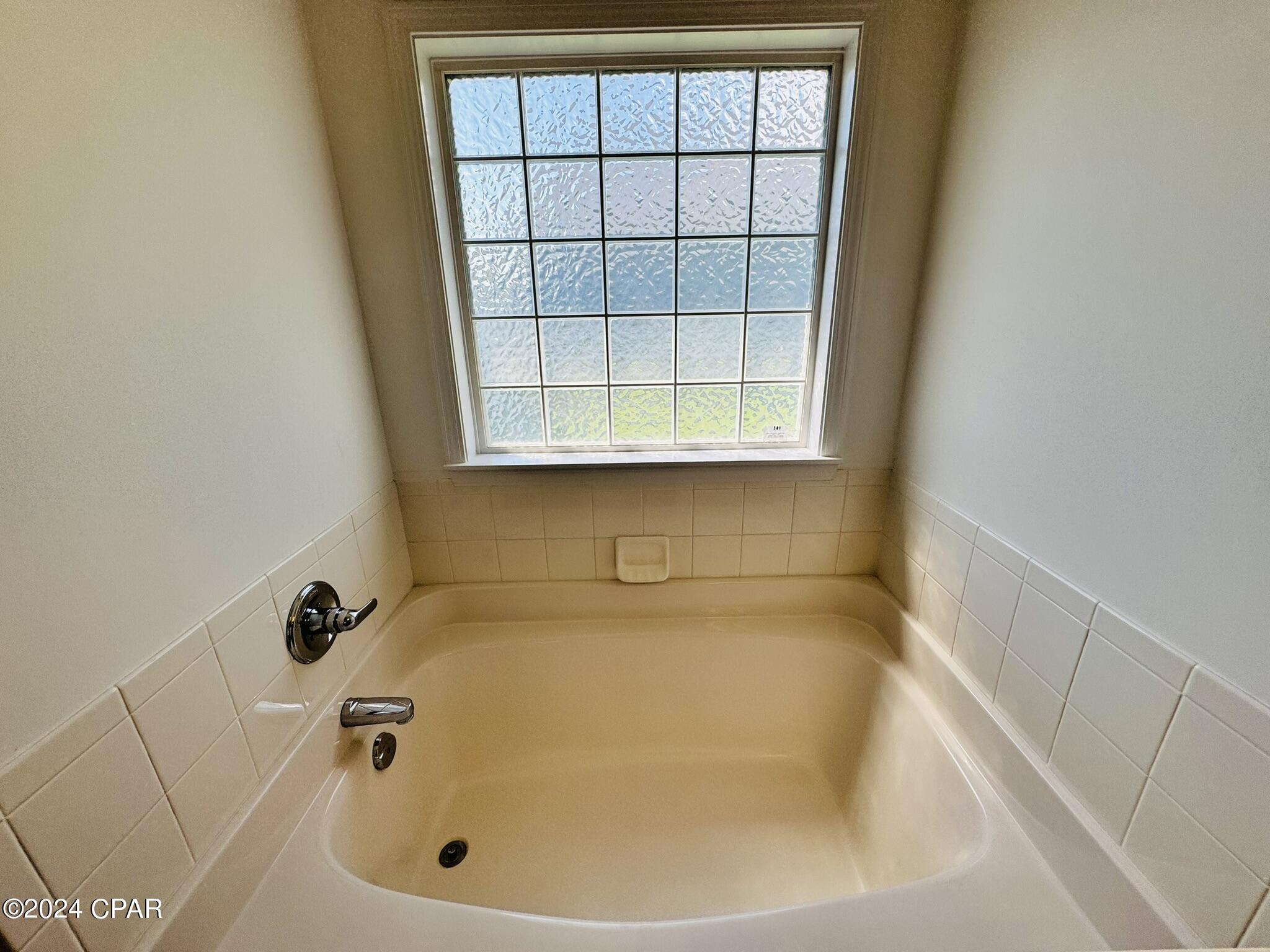 Image 24 For 207 Windsor Way