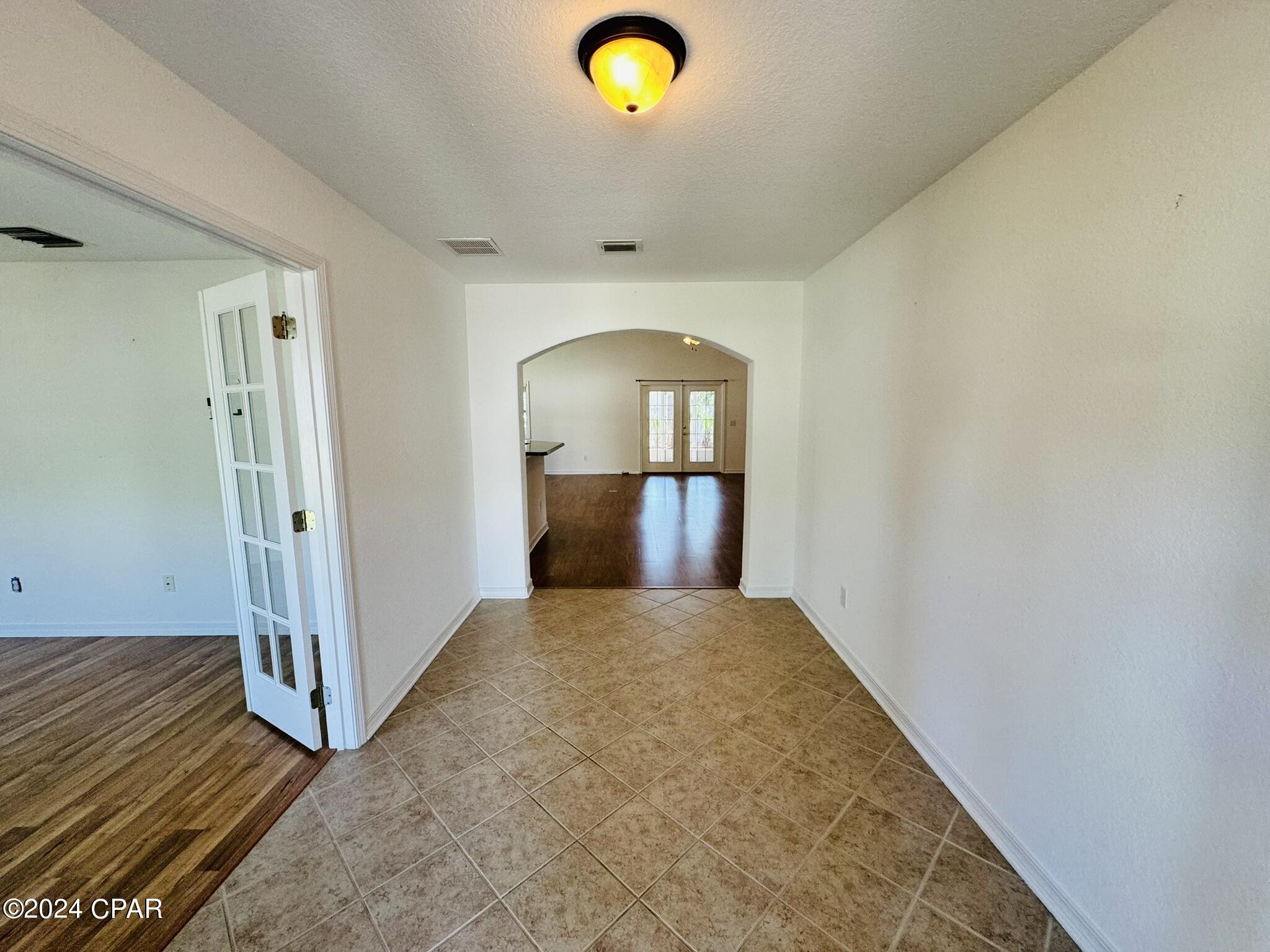 Image 6 For 207 Windsor Way