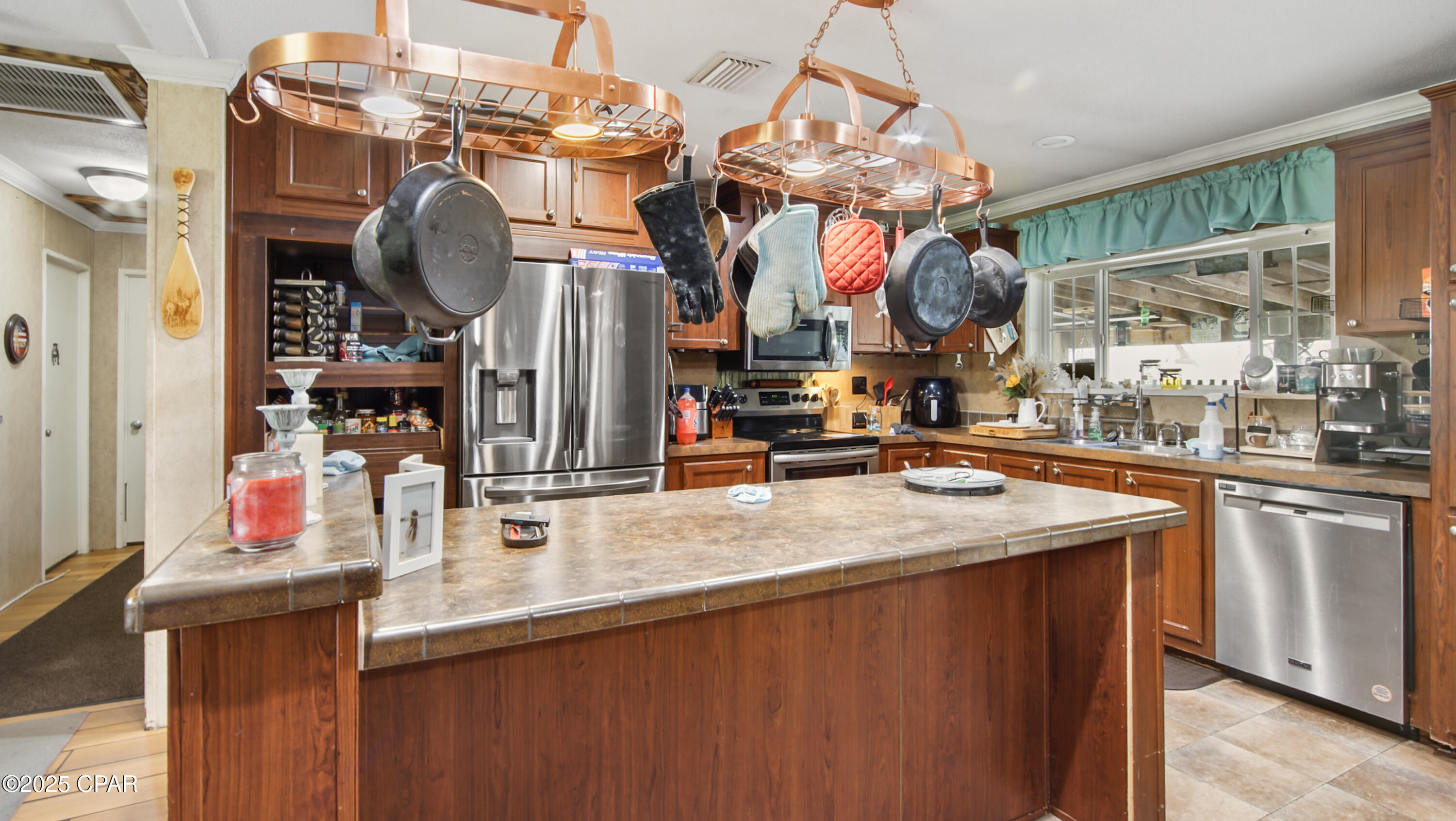 Image 12 For 490 Quail Hollow Boulevard